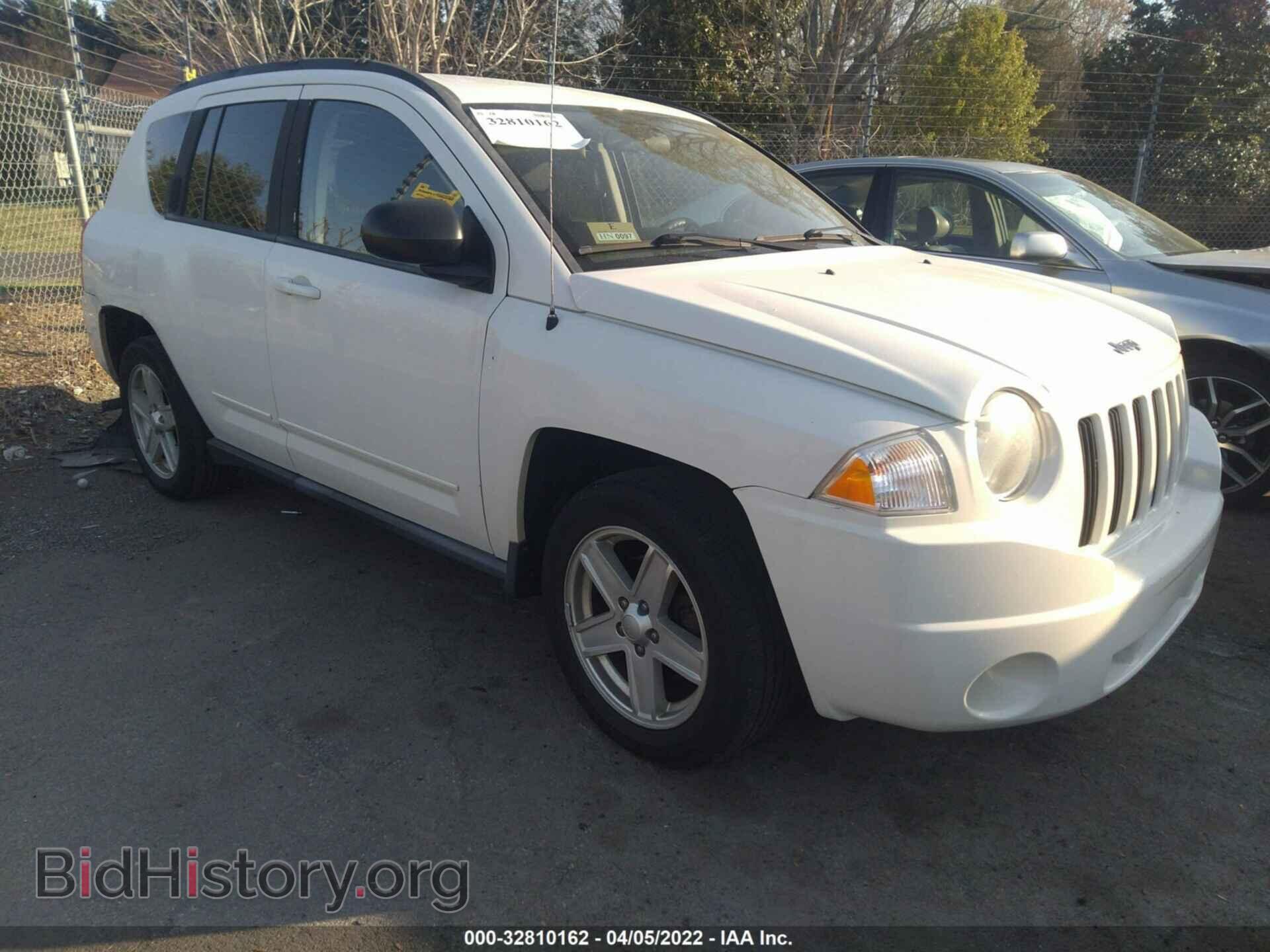 Photo 1J4NF4FB4AD503491 - JEEP COMPASS 2010