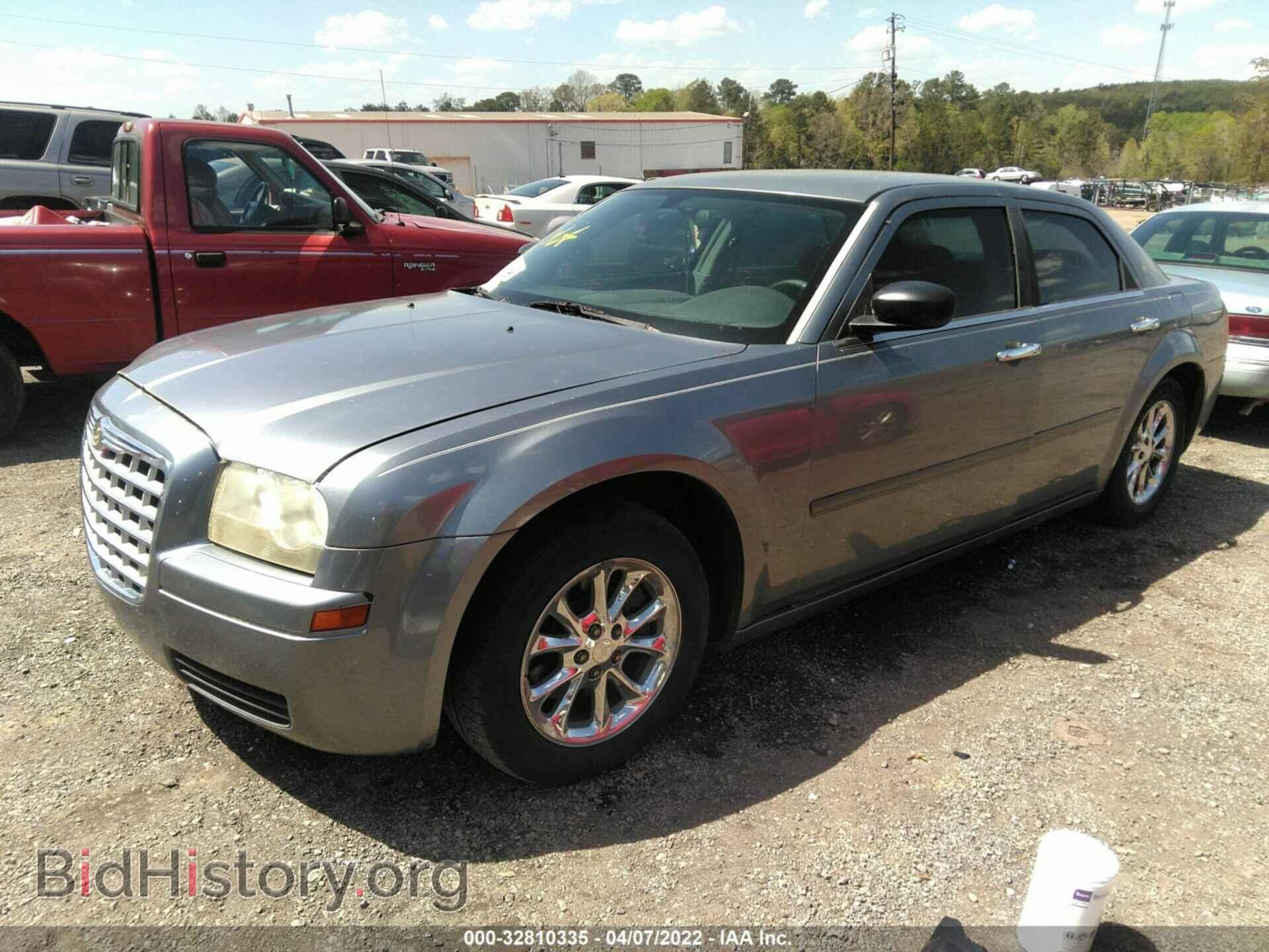 2006 CHRYSLER 300 - VIN: 2C3KA43R66H313229 - Фото 2