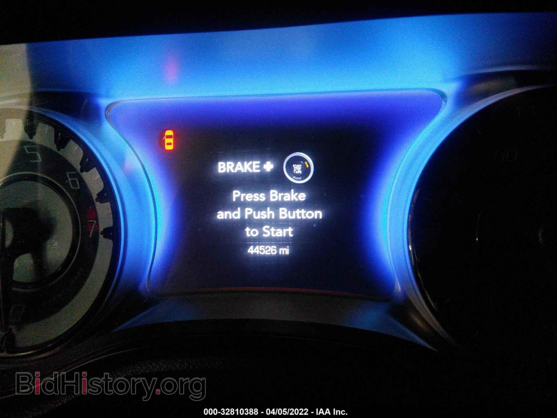 2019 CHRYSLER 300 - VIN: 2C3CCABG9KH678995 - Фото 7