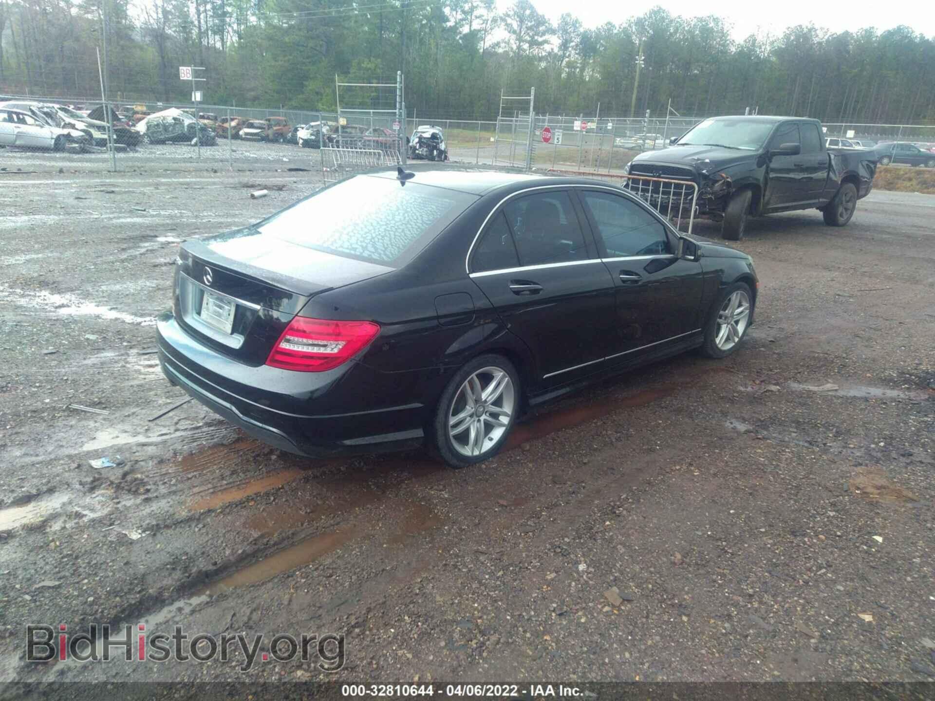 2013 MERCEDES-BENZ C-CLASS - VIN: WDDGF4HB7DR270327 - Фото 4