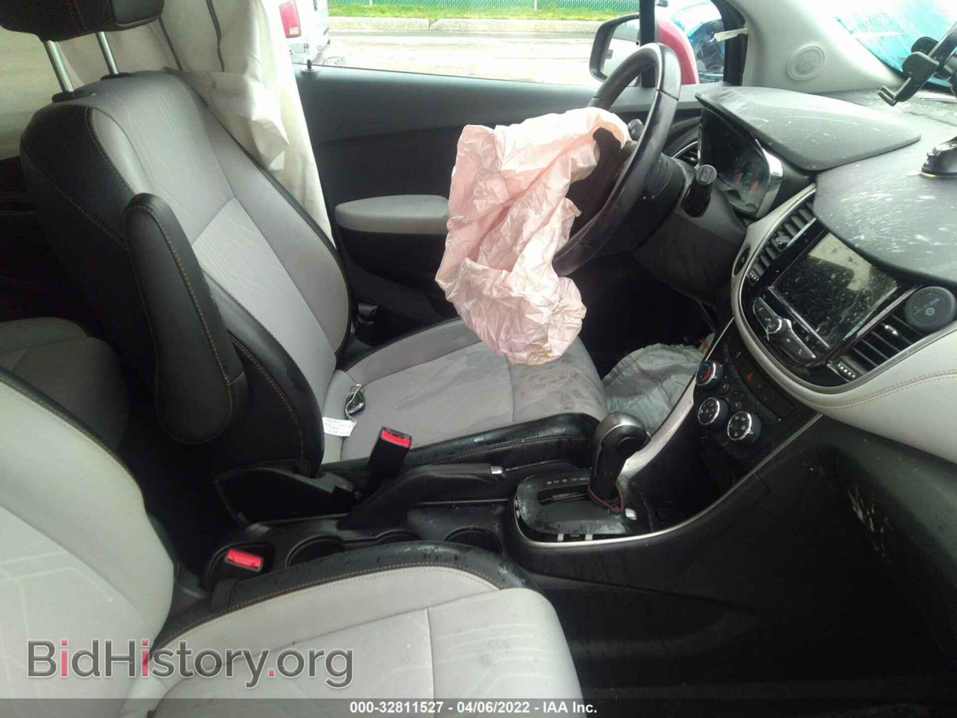 2019 CHEVROLET TRAX - VIN: 3GNCJPSB5KL338086 - Photo 5