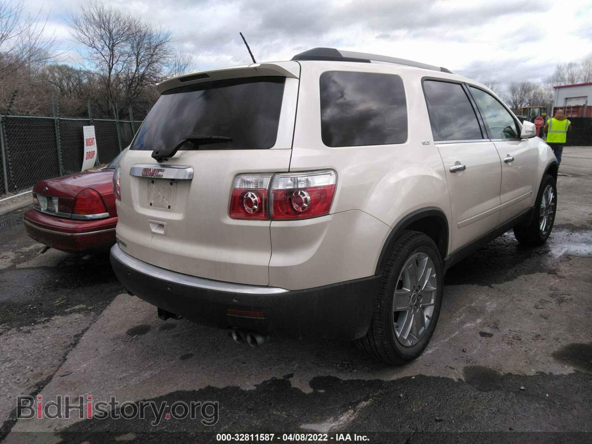 2010 GMC ACADIA - VIN: 1GKLRNED9AJ110511 - Photo 4