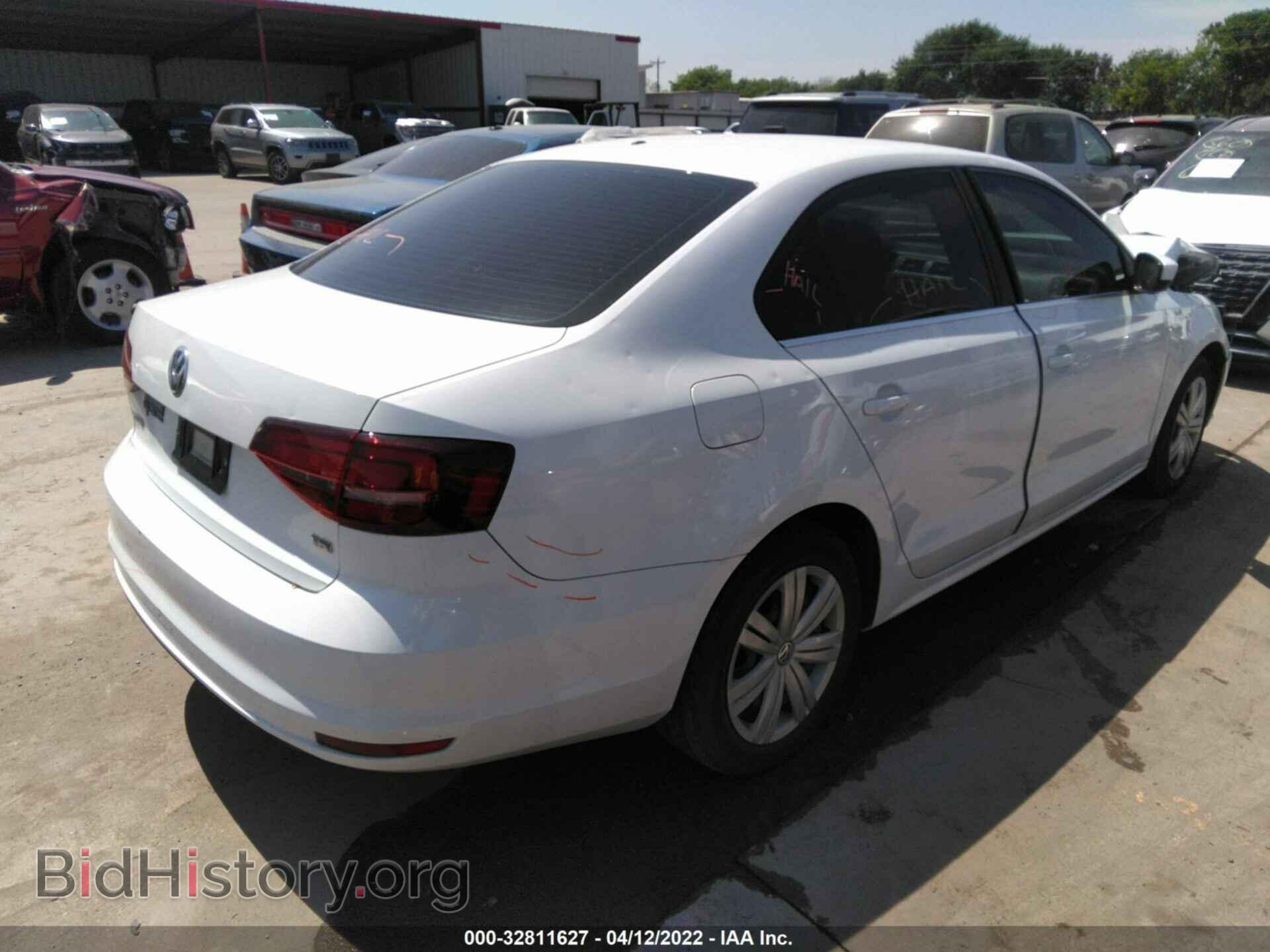 2017 VOLKSWAGEN JETTA - VIN: 3VW2B7AJ5HM214619 - Фото 4