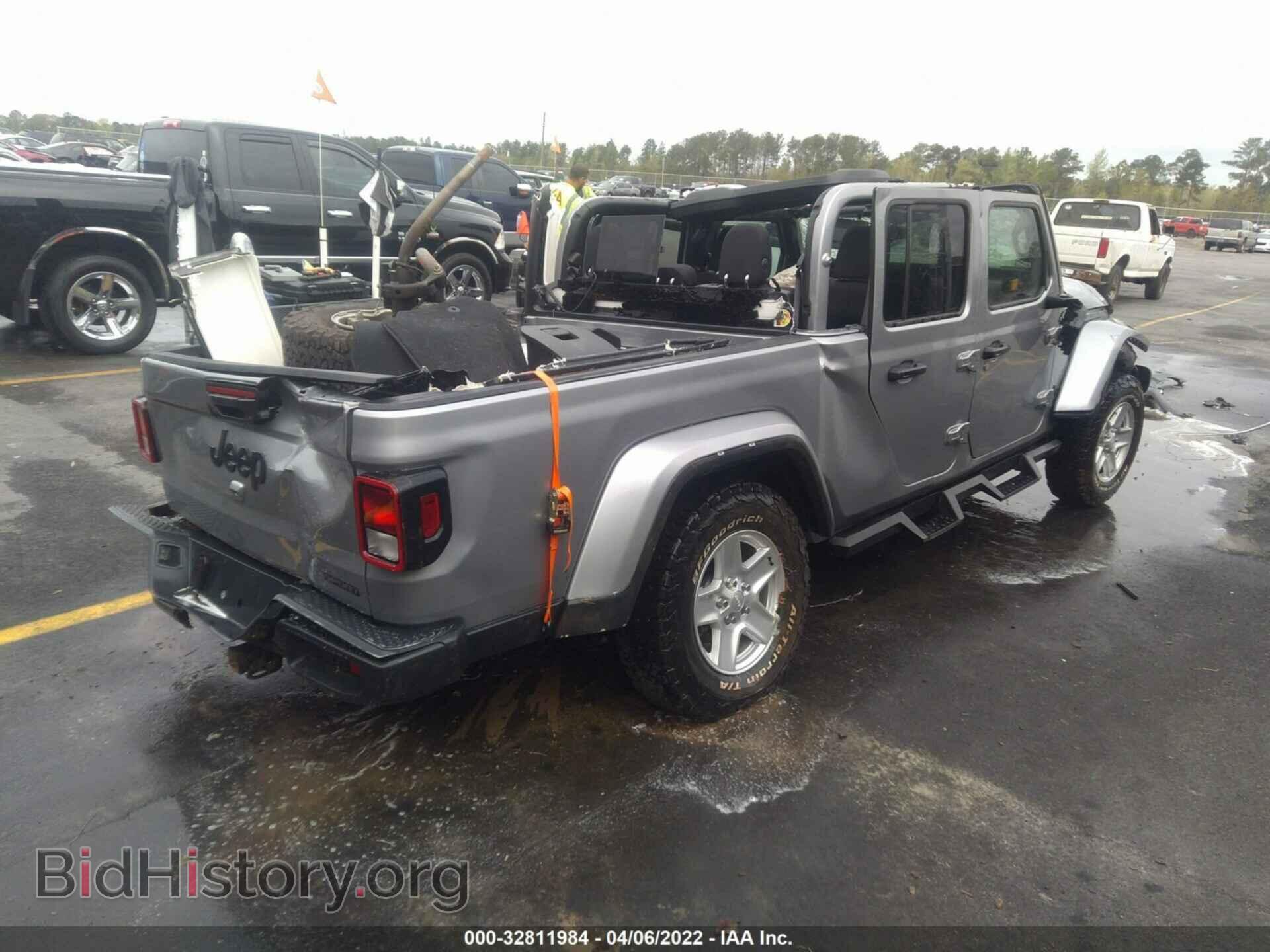 2020 JEEP GLADIATOR - VIN: 1C6HJTAG0LL215725 - Фото 4