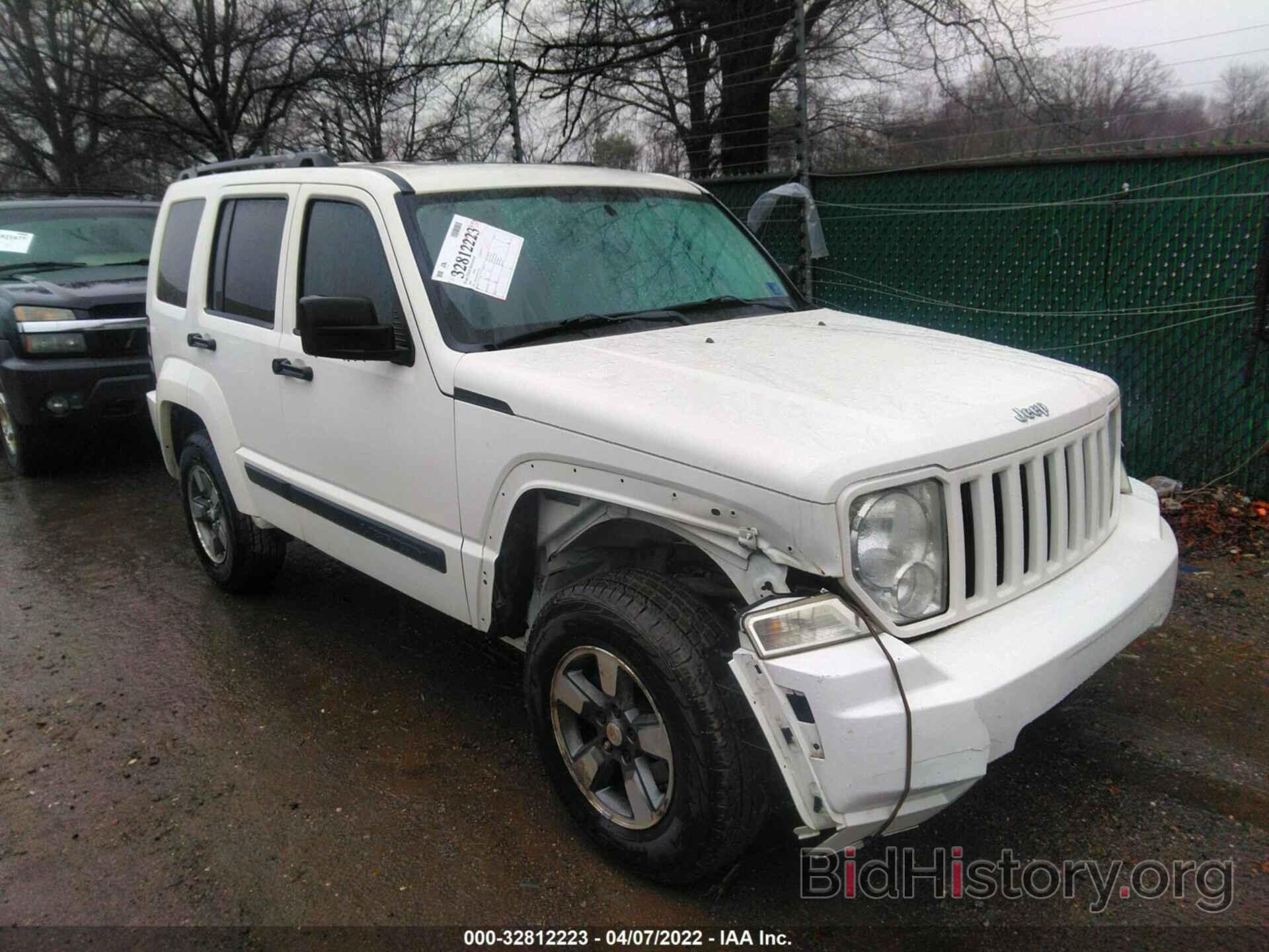 Photo 1J8GN28K08W155120 - JEEP LIBERTY 2008