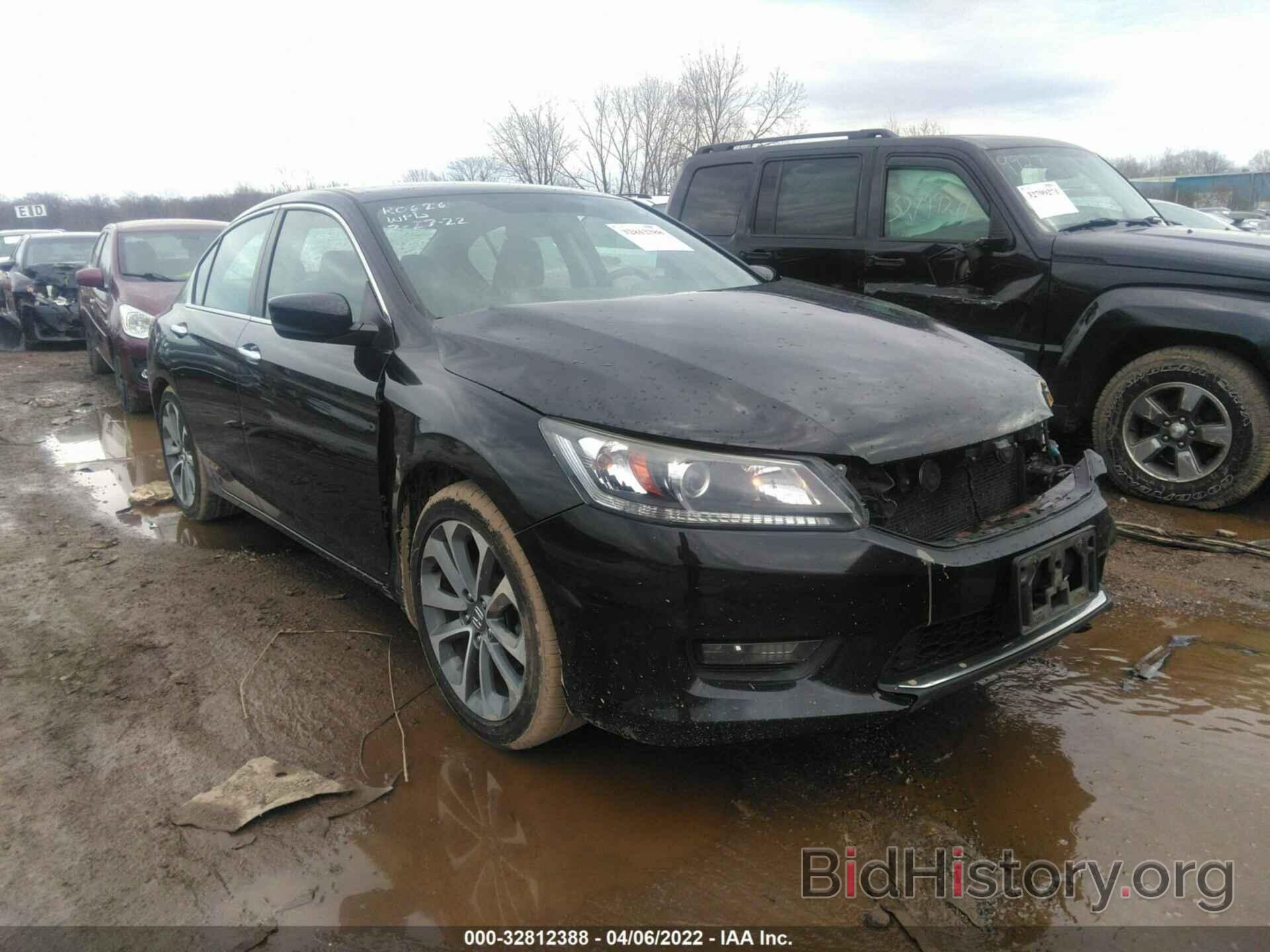 Photo 1HGCR2F54FA228637 - HONDA ACCORD SEDAN 2015