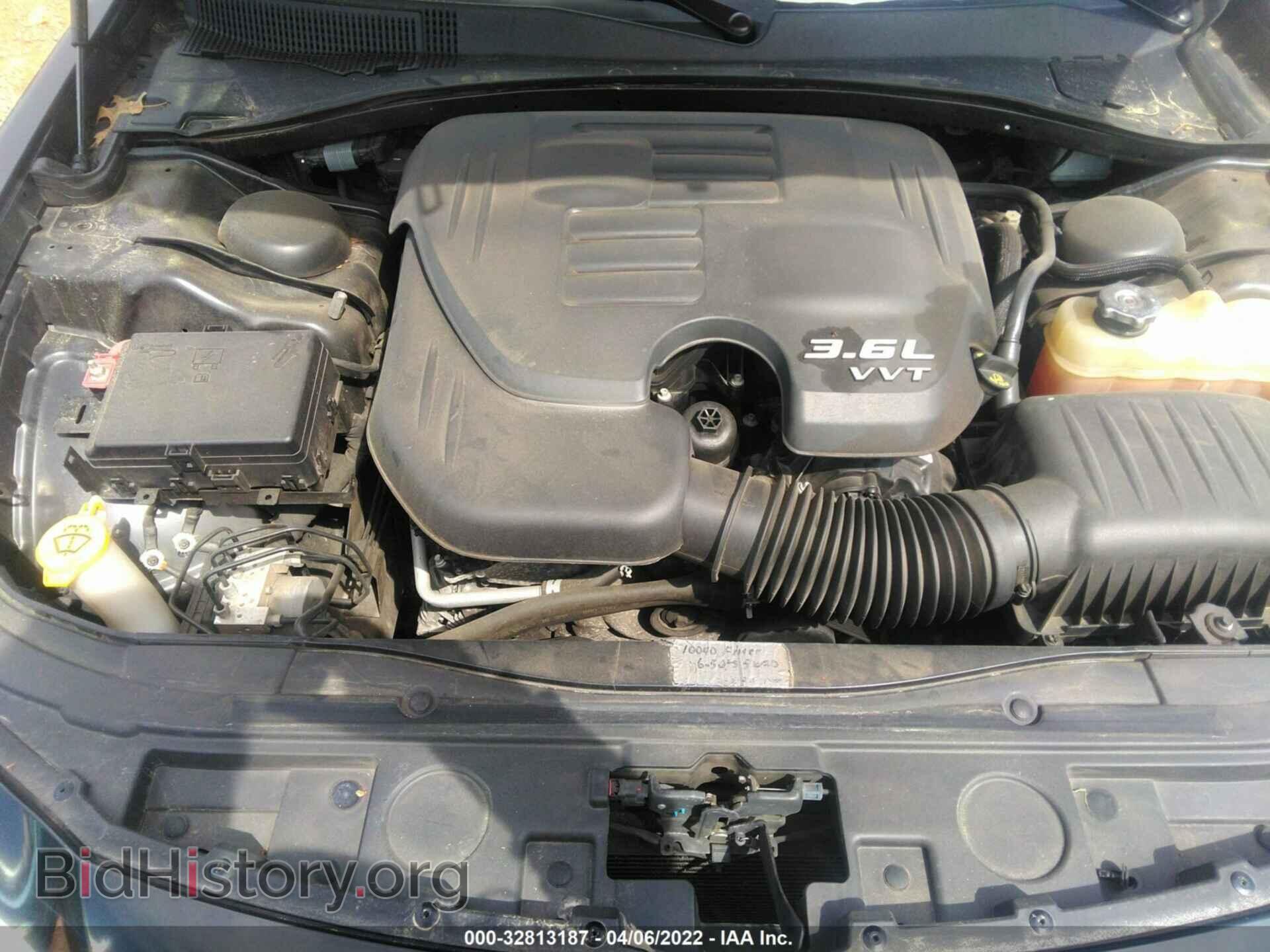 2016 CHRYSLER 300 - VIN: 2C3CCAEG9GH343335 - Фото 10