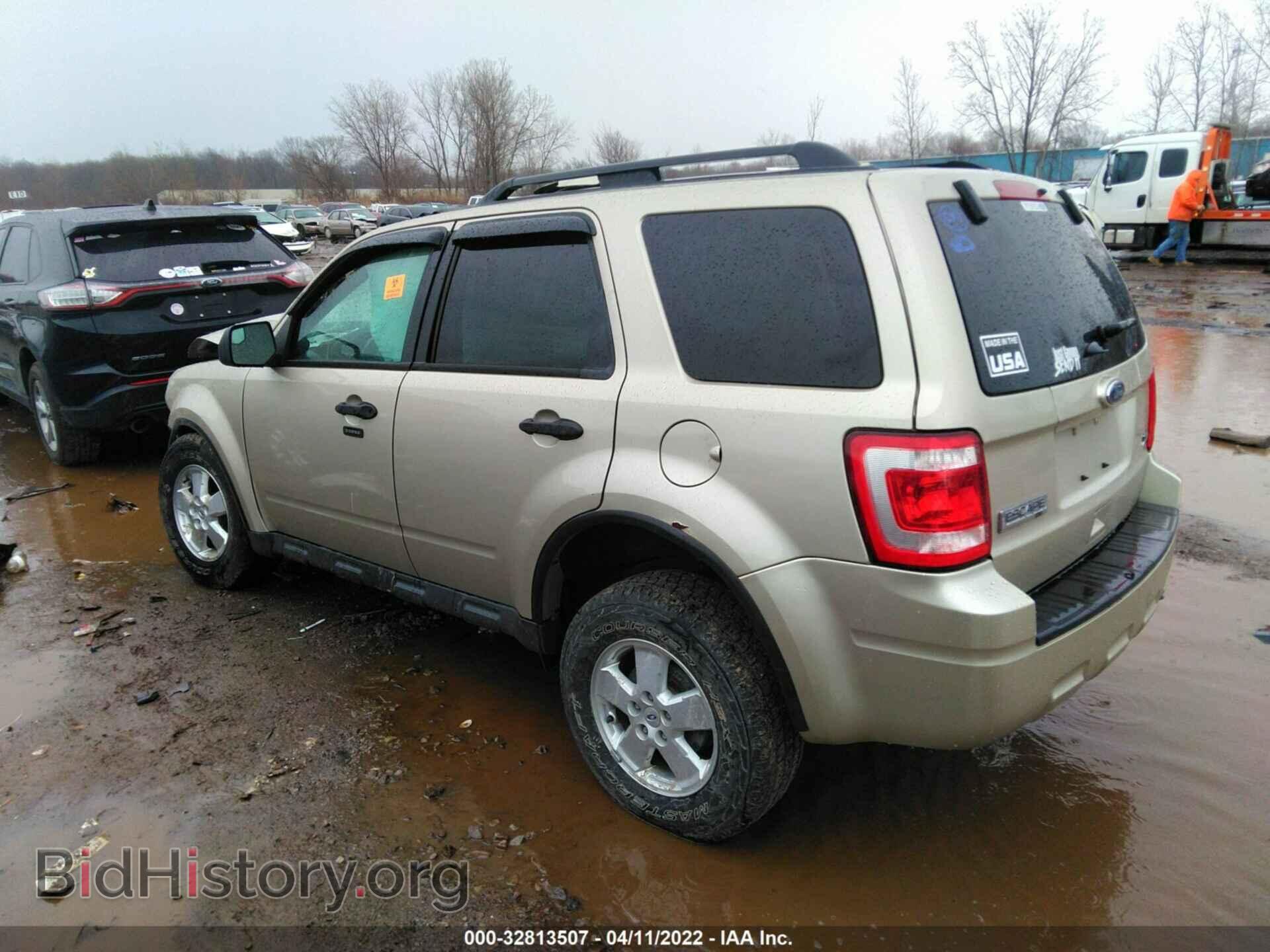 2011 FORD ESCAPE - VIN: 1FMCU0DG8BKC49514 - Фото 3