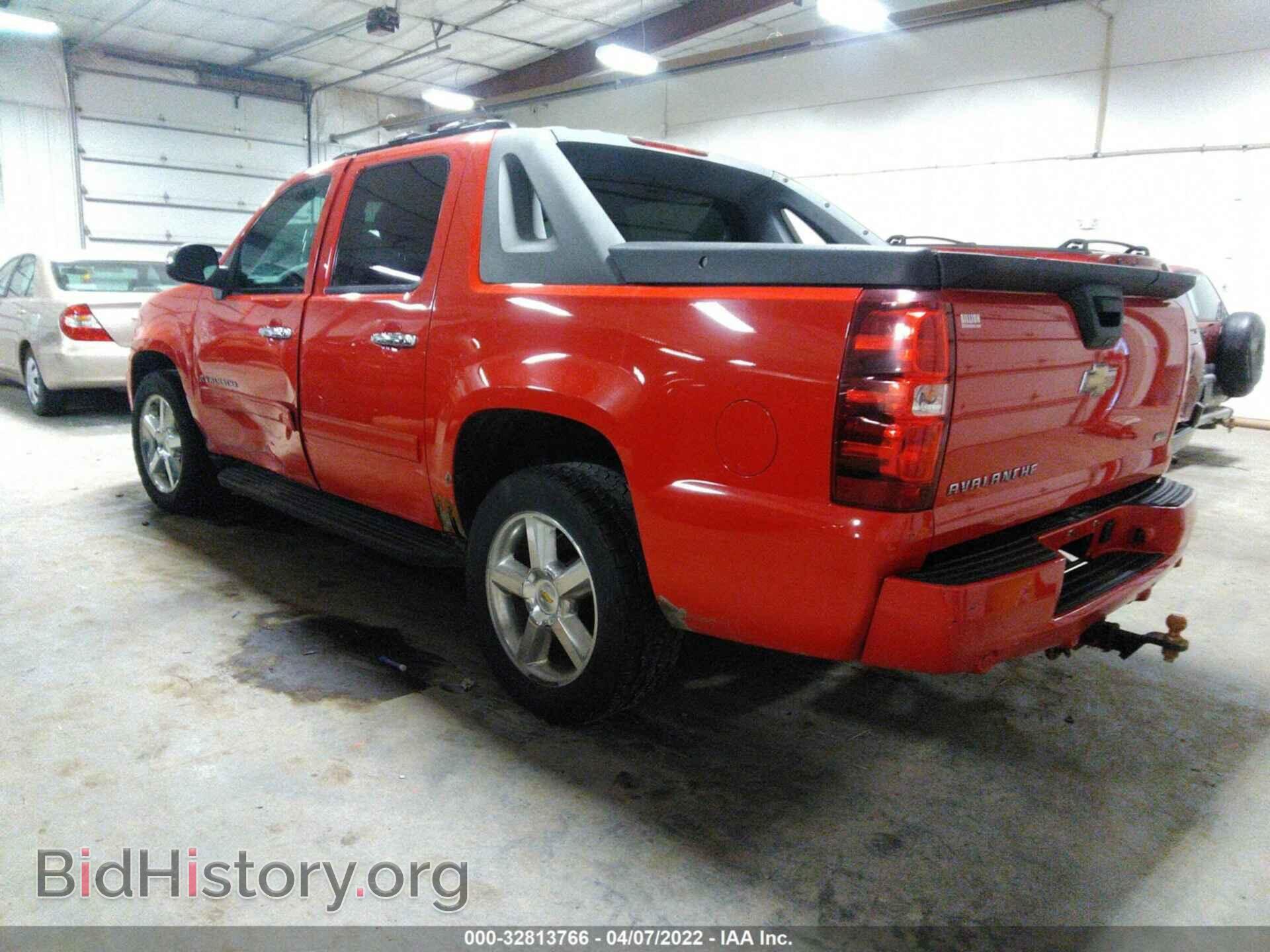 2011 CHEVROLET AVALANCHE - VIN: 3GNTKEE33BG281403 - Фото 3