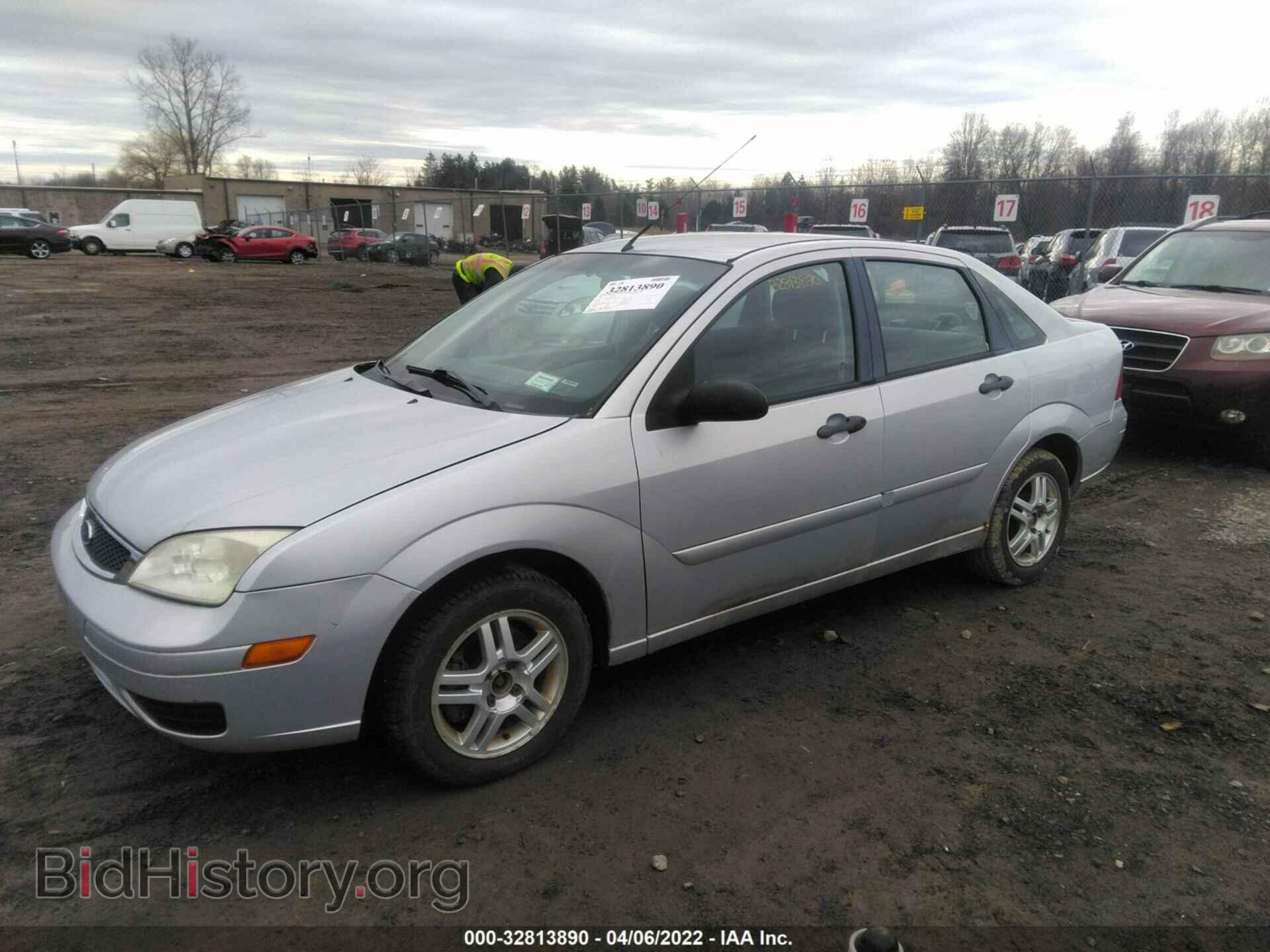2007 FORD FOCUS - VIN: 1FAFP34N57W101156 - Фото 2