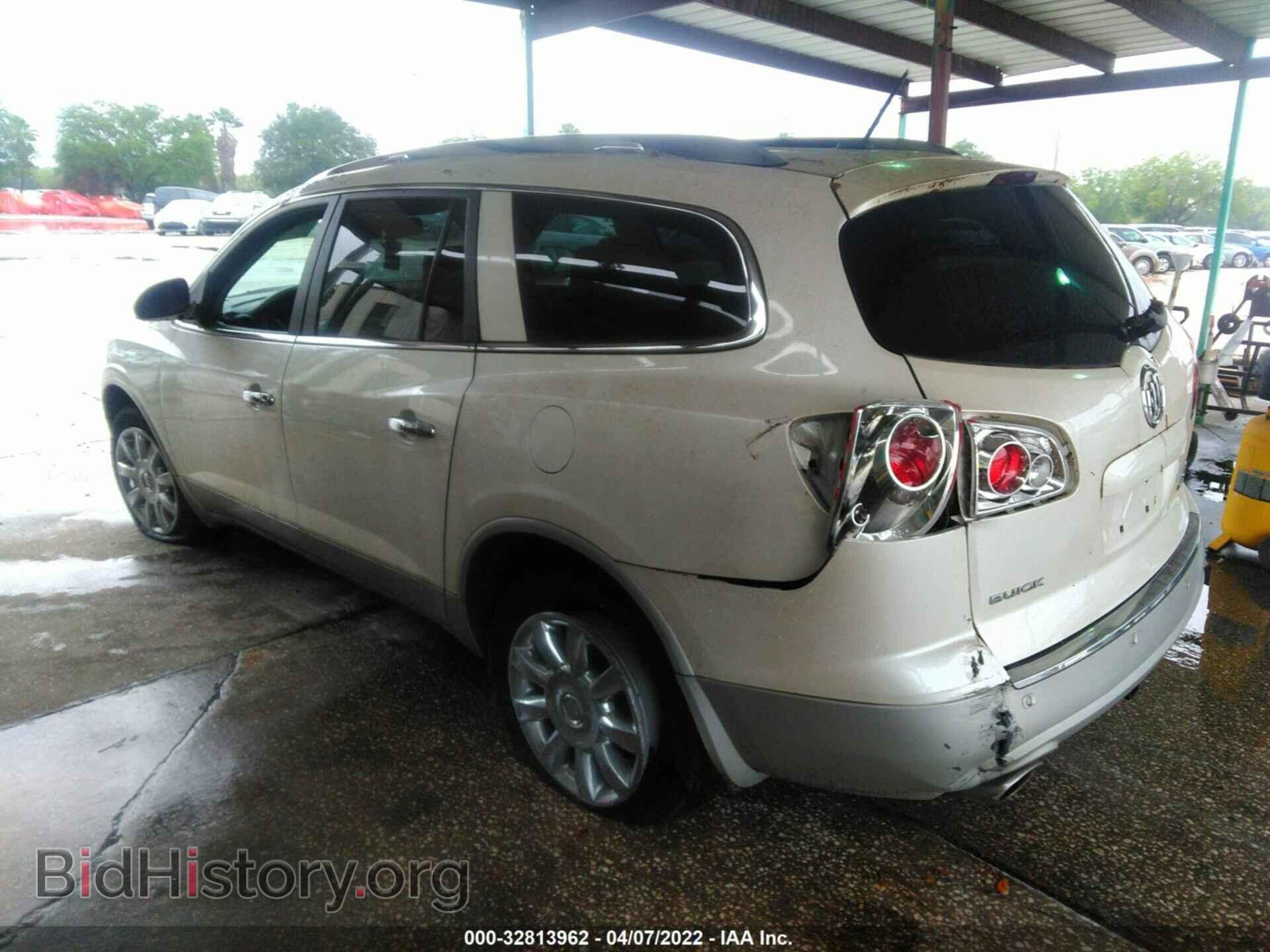 2011 BUICK ENCLAVE - VIN: 5GAKVCEDXBJ221787 - Фото 3
