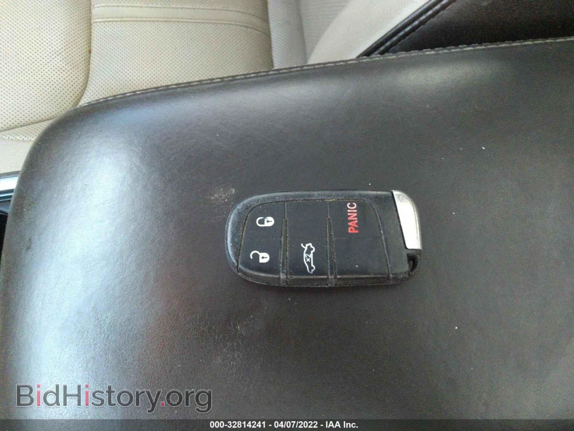 2012 CHRYSLER 300 - VIN: 2C3CCAPT4CH256379 - Фото 11