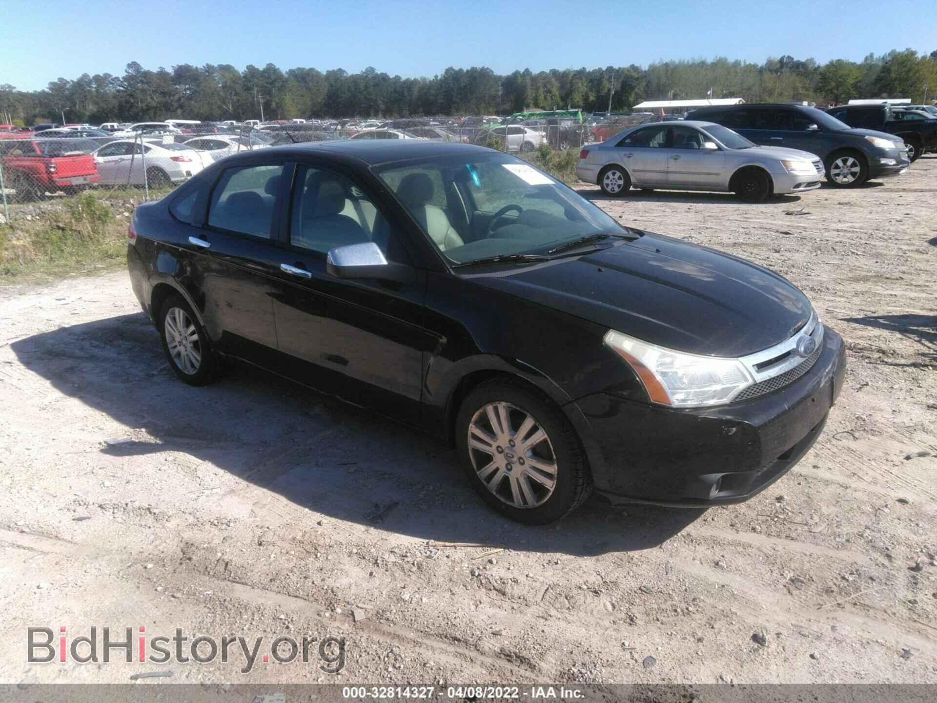 Photo 1FAHP3HN5AW216950 - FORD FOCUS 2010
