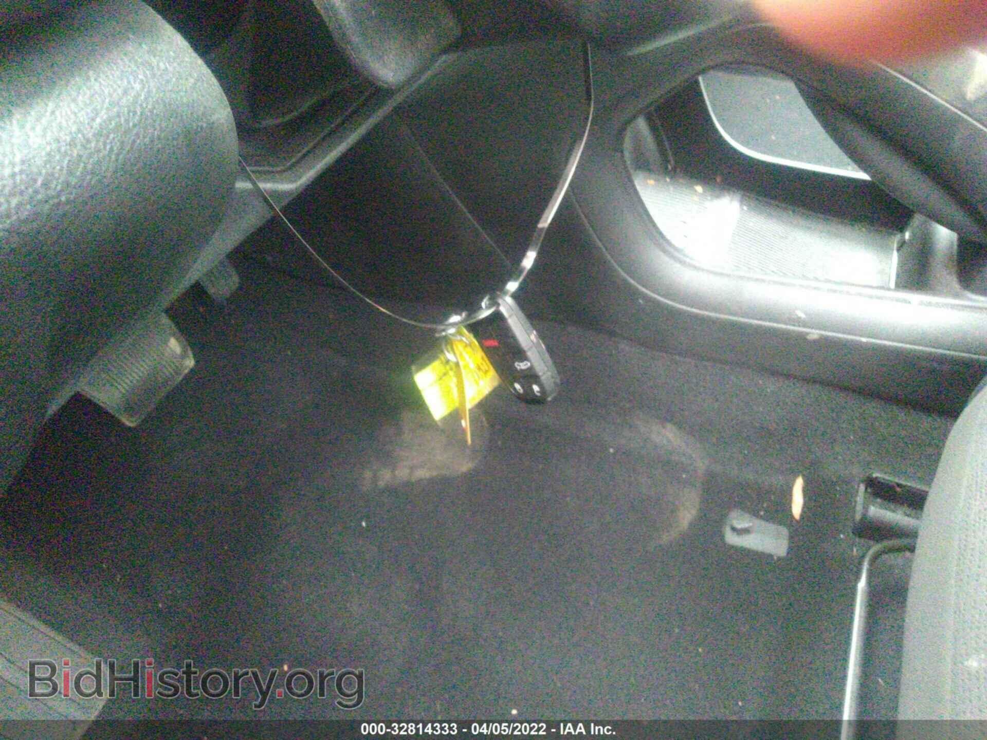 2015 CHRYSLER 200 - VIN: 1C3CCCAB1FN638585 - Фото 11
