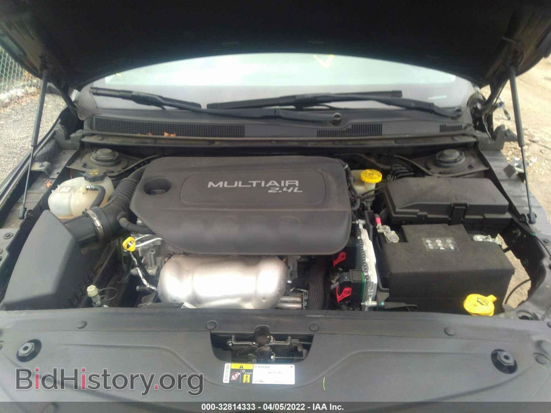 2015 CHRYSLER 200 - VIN: 1C3CCCAB1FN638585 - Фото 10