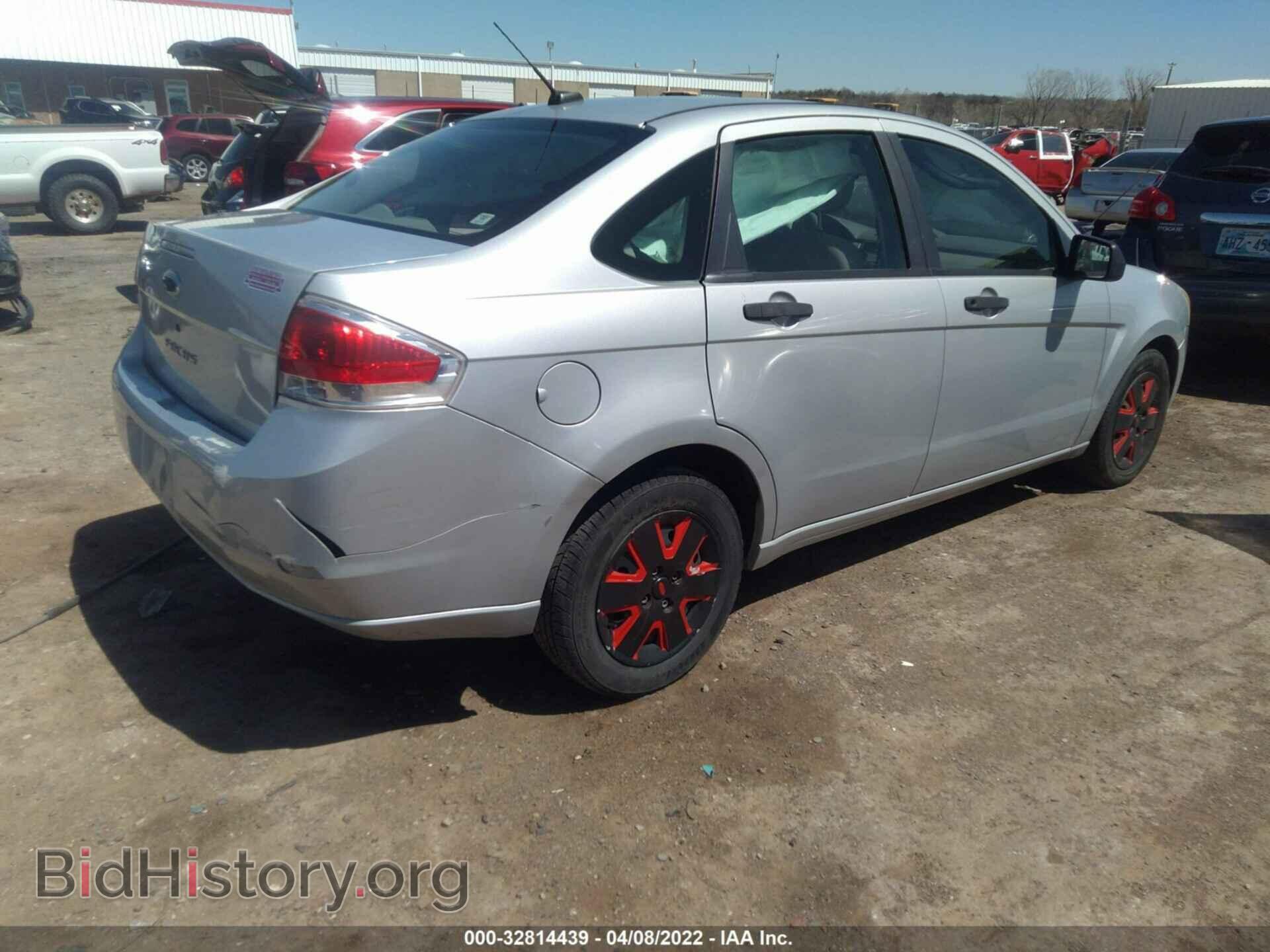 2008 FORD FOCUS - VIN: 1FAHP34NX8W123776 - Фото 4
