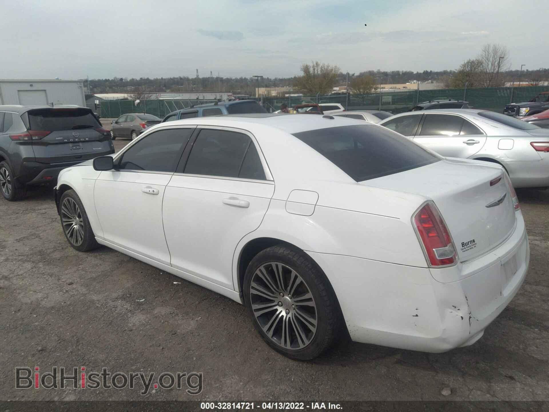 2013 CHRYSLER 300 - VIN: 2C3CCABGXDH657981 - Фото 3
