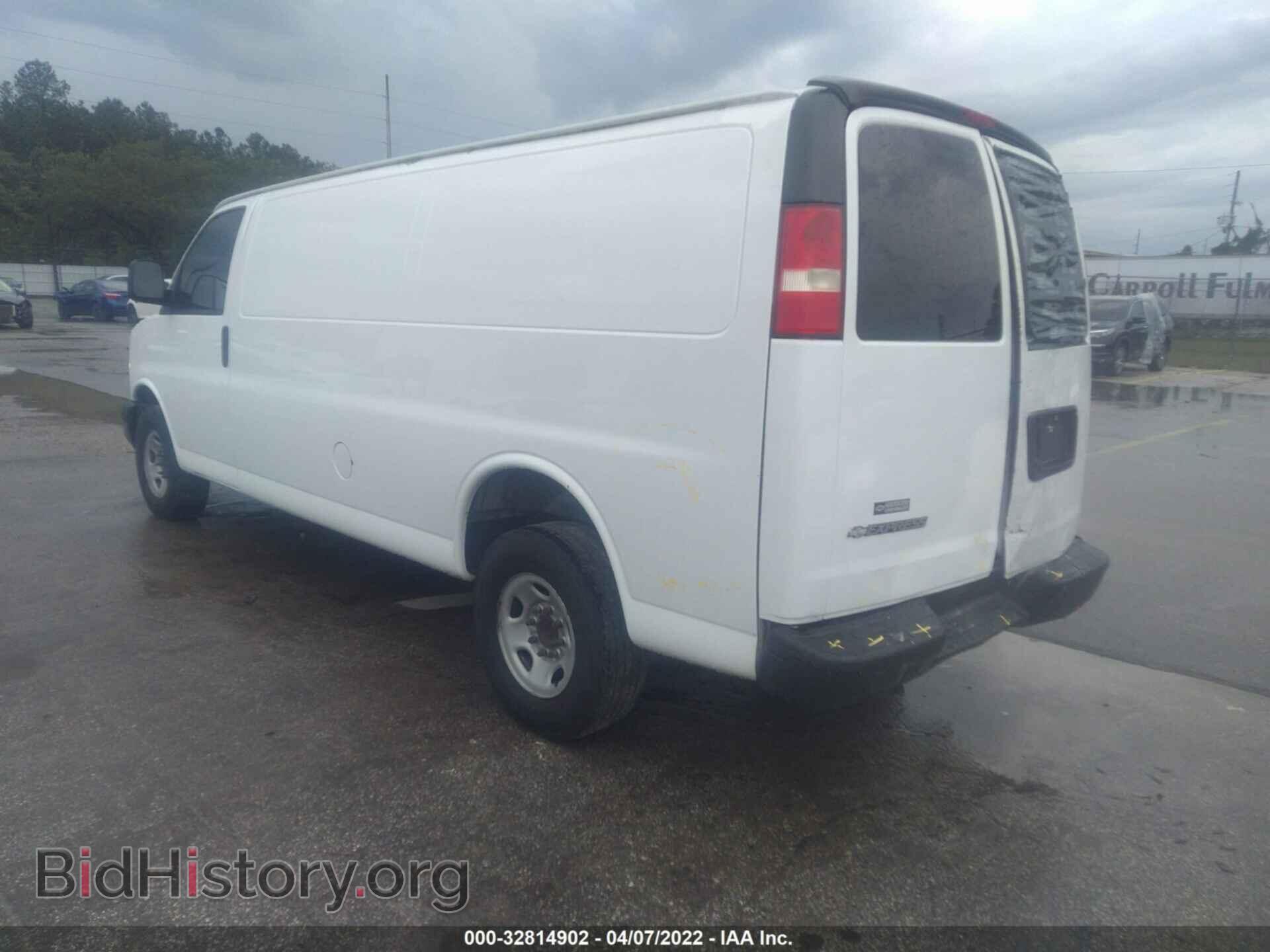2007 CHEVROLET EXPRESS CARGO VAN - VIN: 1GCGG29V171127770 - Фото 3