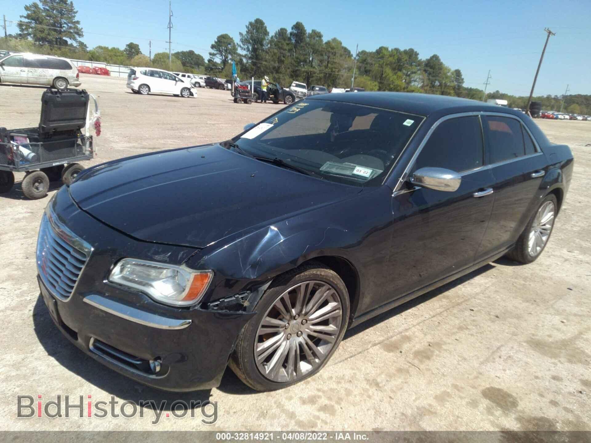 2012 CHRYSLER 300 - VIN: 2C3CCACG9CH135064 - Фото 2