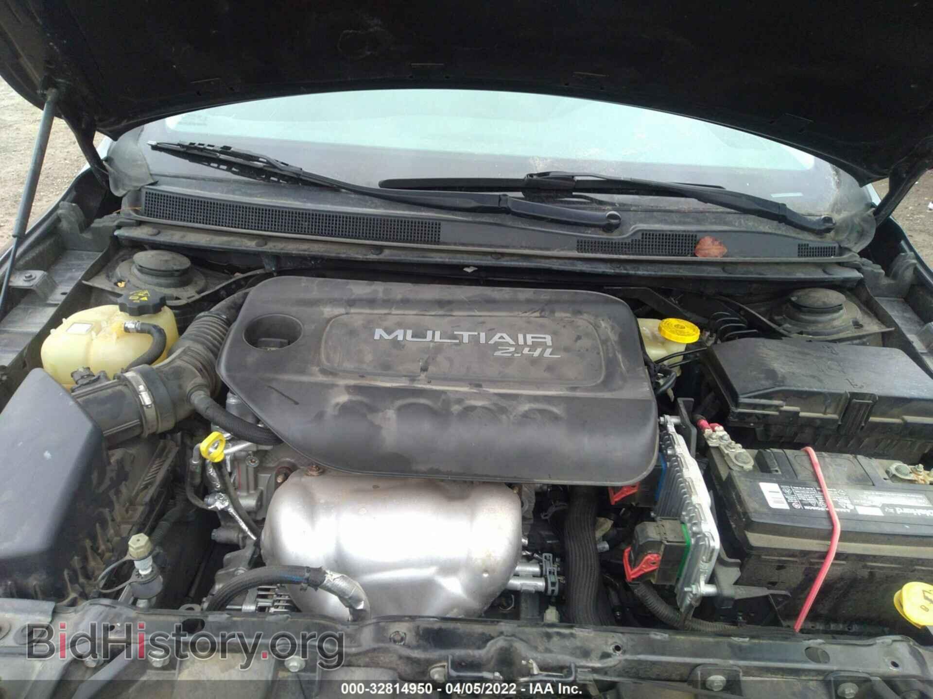 2016 CHRYSLER 200 - VIN: 1C3CCCAB4GN115823 - Фото 10