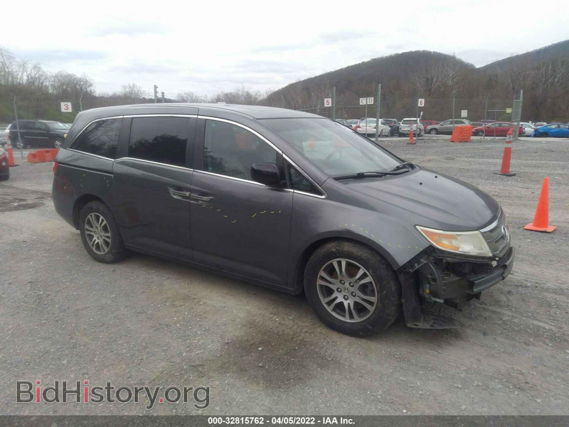 Photo 5FNRL5H62BB102599 - HONDA ODYSSEY 2011