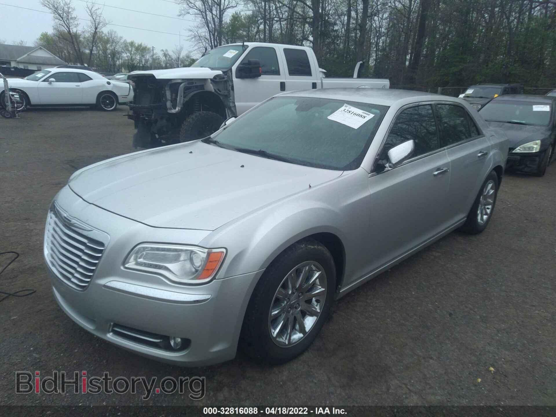 2012 CHRYSLER 300 - VIN: 2C3CCAETXCH249794 - Photo 2