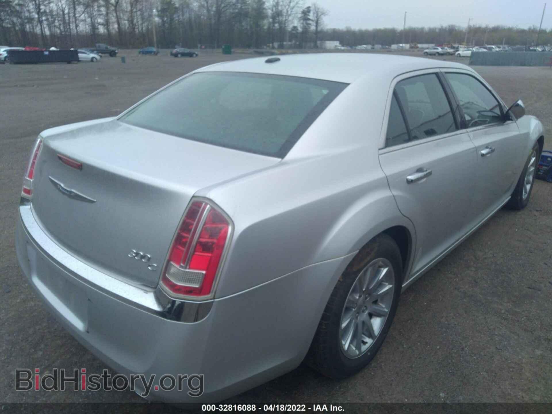 2012 CHRYSLER 300 - VIN: 2C3CCAETXCH249794 - Photo 4