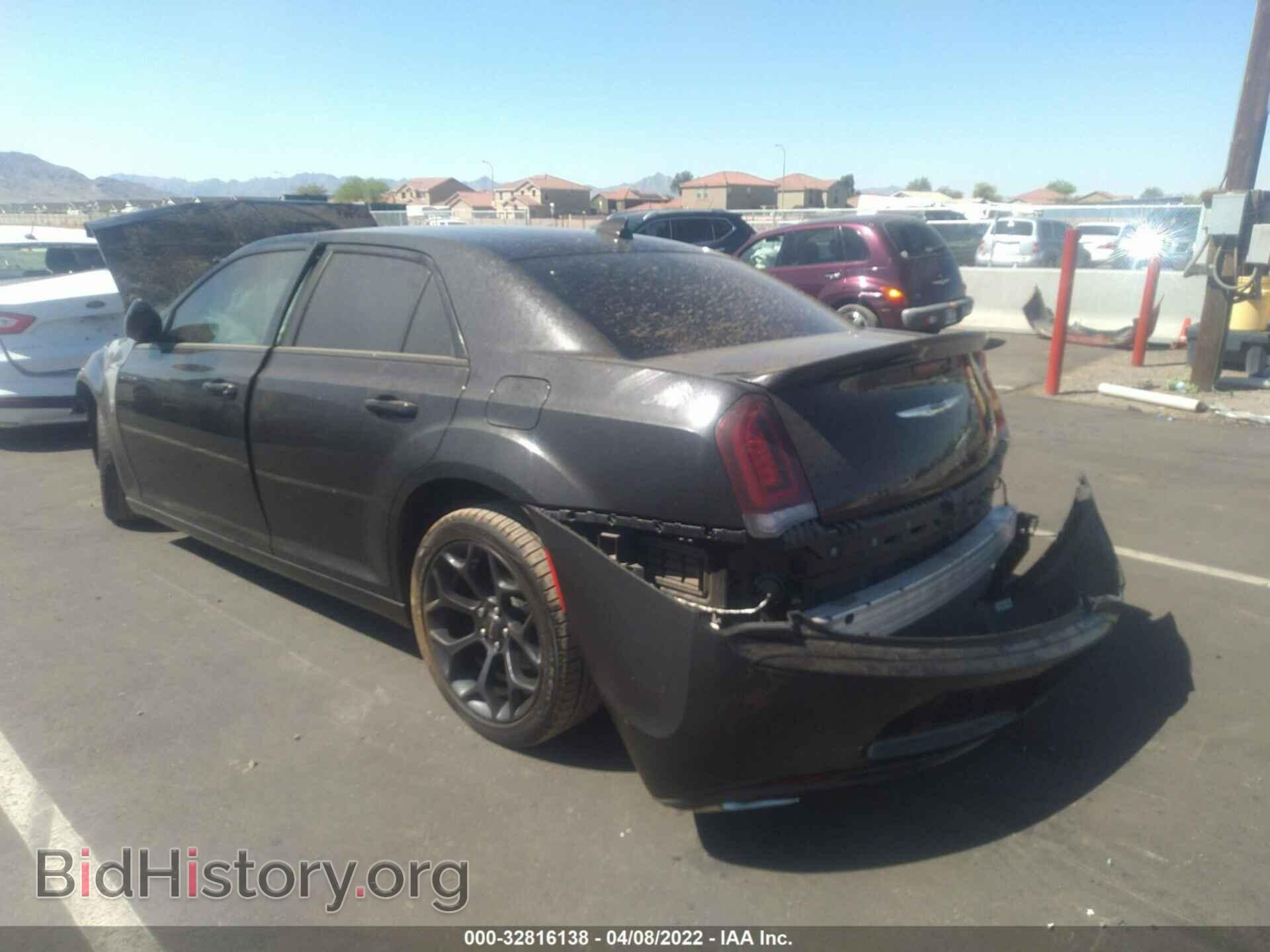 2019 CHRYSLER 300 - VIN: 2C3CCAAG9KH582687 - Фото 3