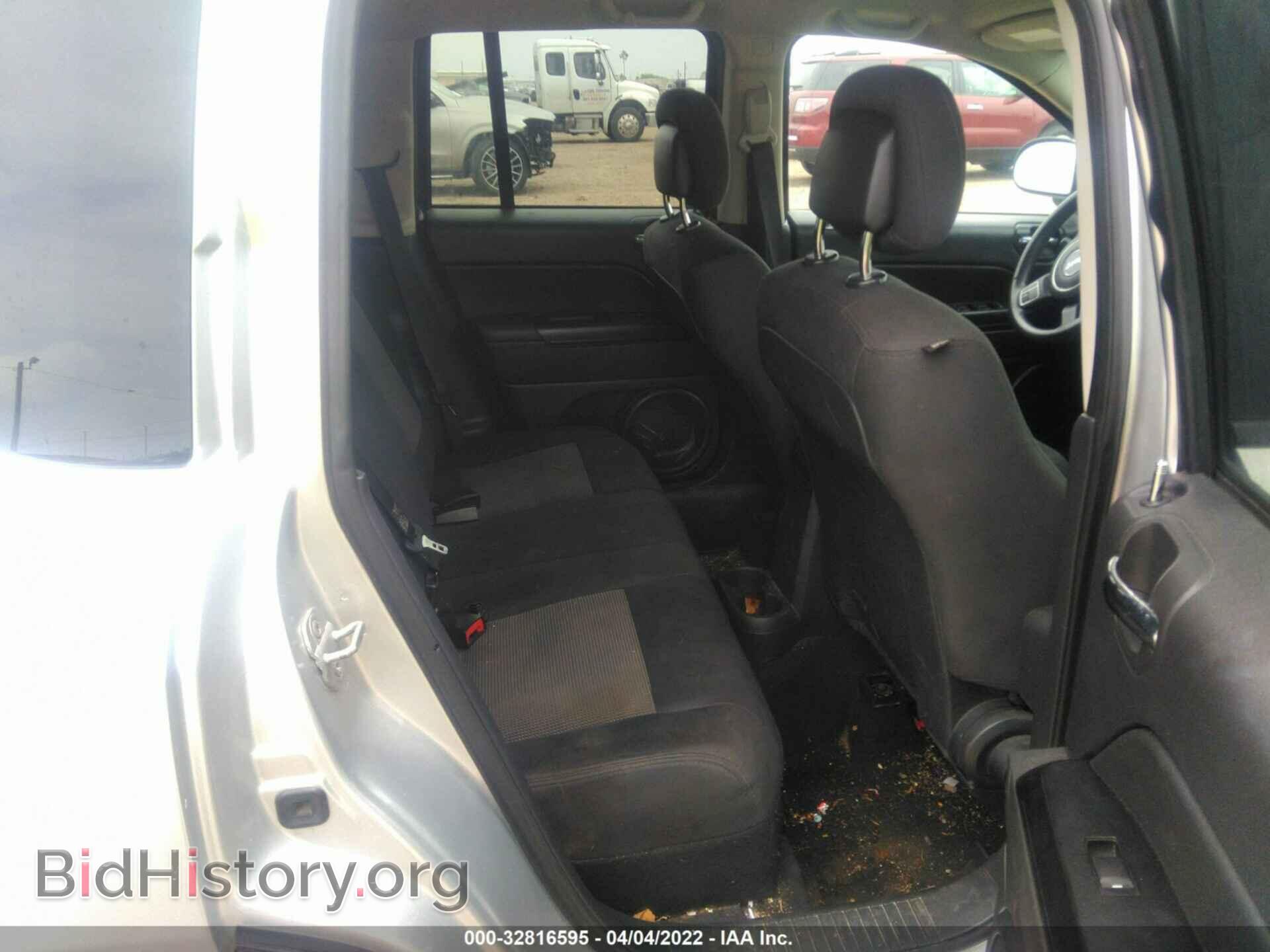 2012 JEEP COMPASS - VIN: 1C4NJCBB0CD636319 - Фото 8