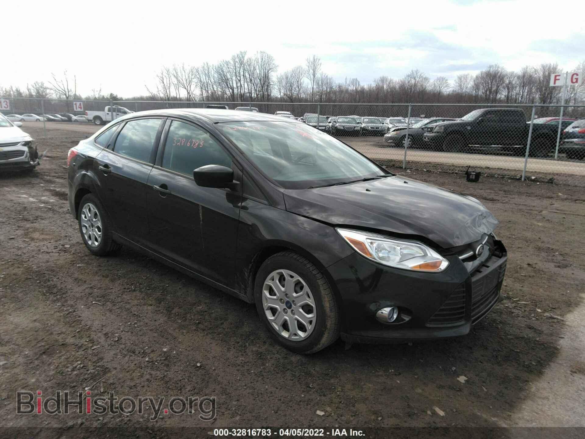 Photo 1FAHP3F21CL408802 - FORD FOCUS 2012