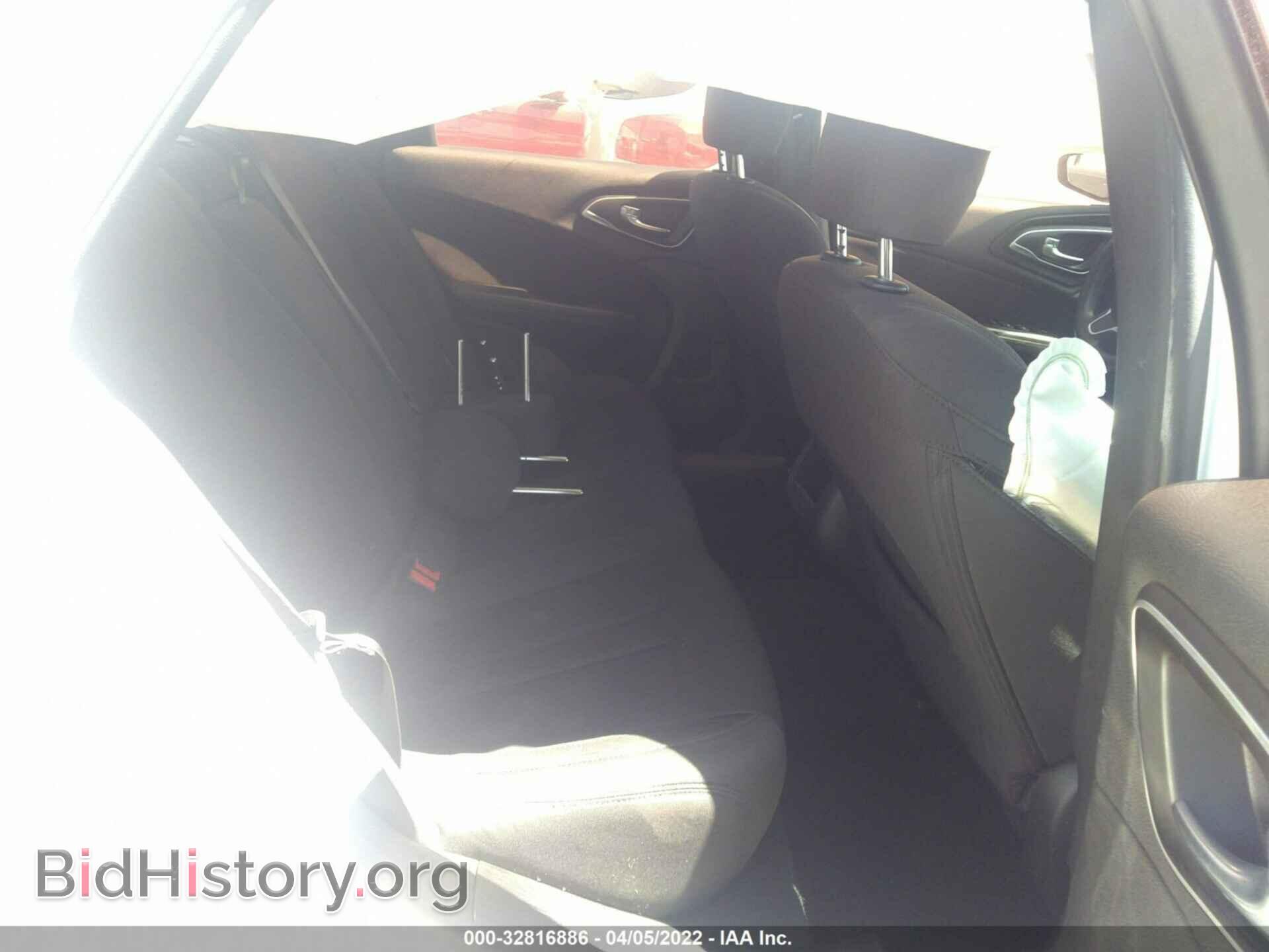 2015 CHRYSLER 200 - VIN: 1C3CCCAB4FN648186 - Photo 8