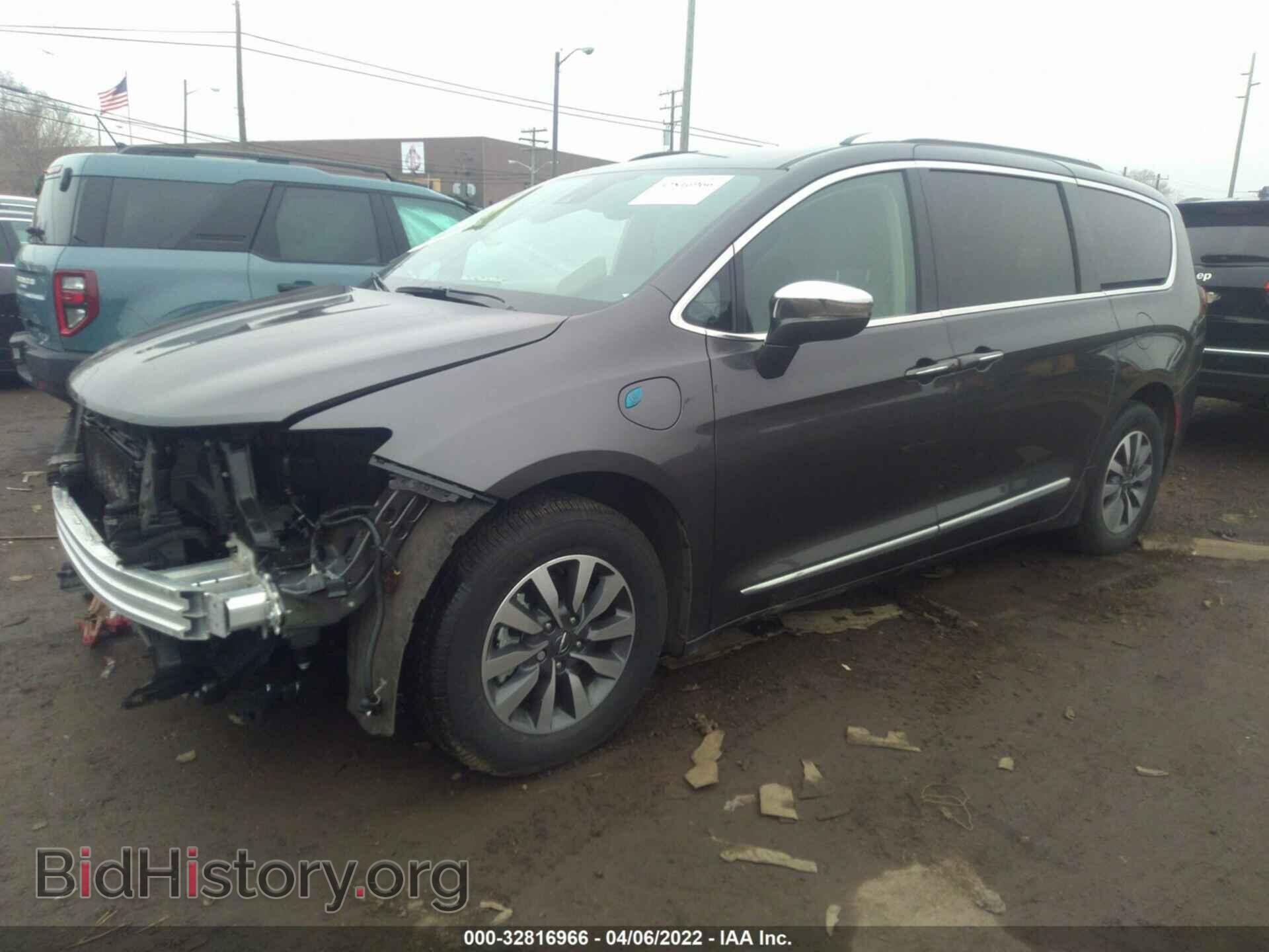 2021 CHRYSLER PACIFICA - VIN: 2C4RC1S72MR590289 - Фото 2