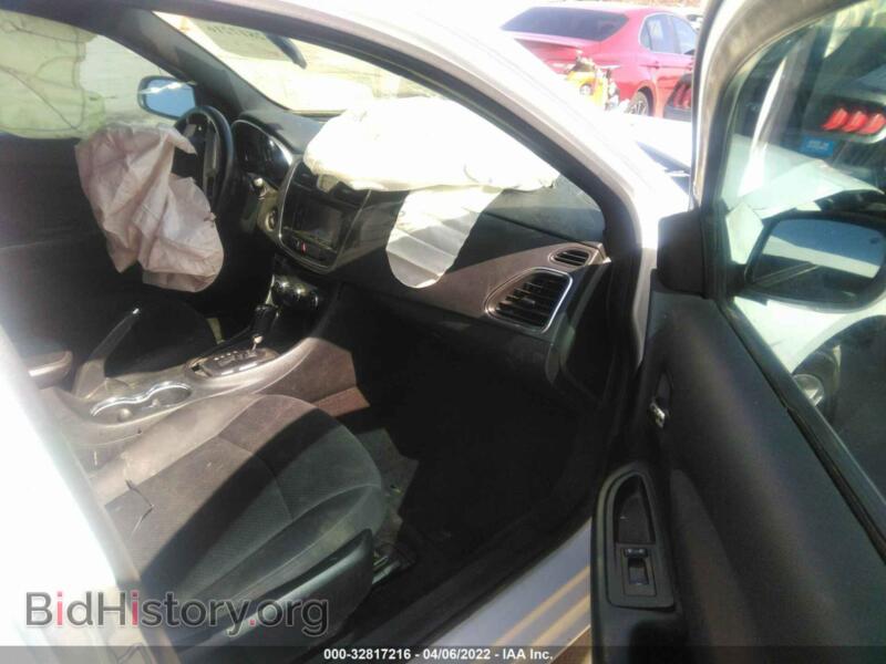 2013 Chrysler 200 (VIN 1C3CCBBB6DN735562) — фото 5 из 11