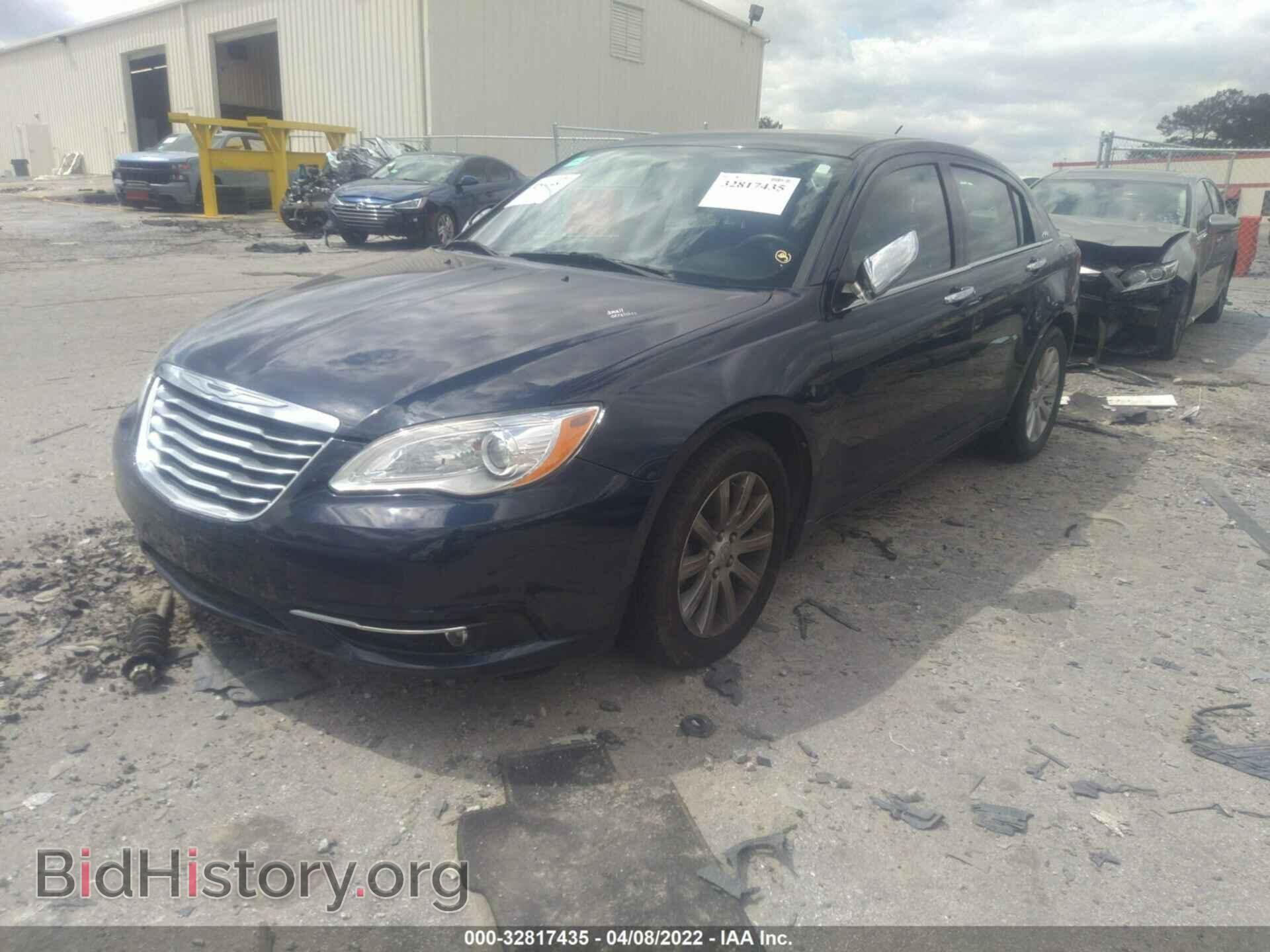 2013 CHRYSLER 200 - VIN: 1C3CCBCG5DN738995 - Фото 2