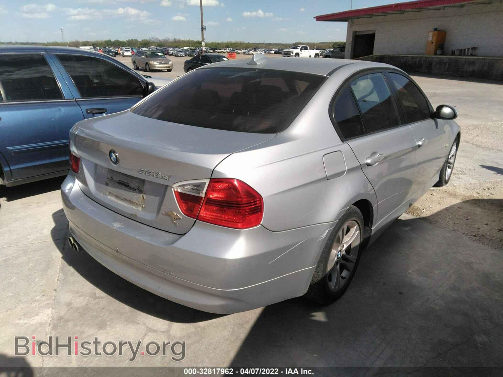 2008 BMW 3 SERIES - VIN: WBAVC73508KP38701 - Фото 4