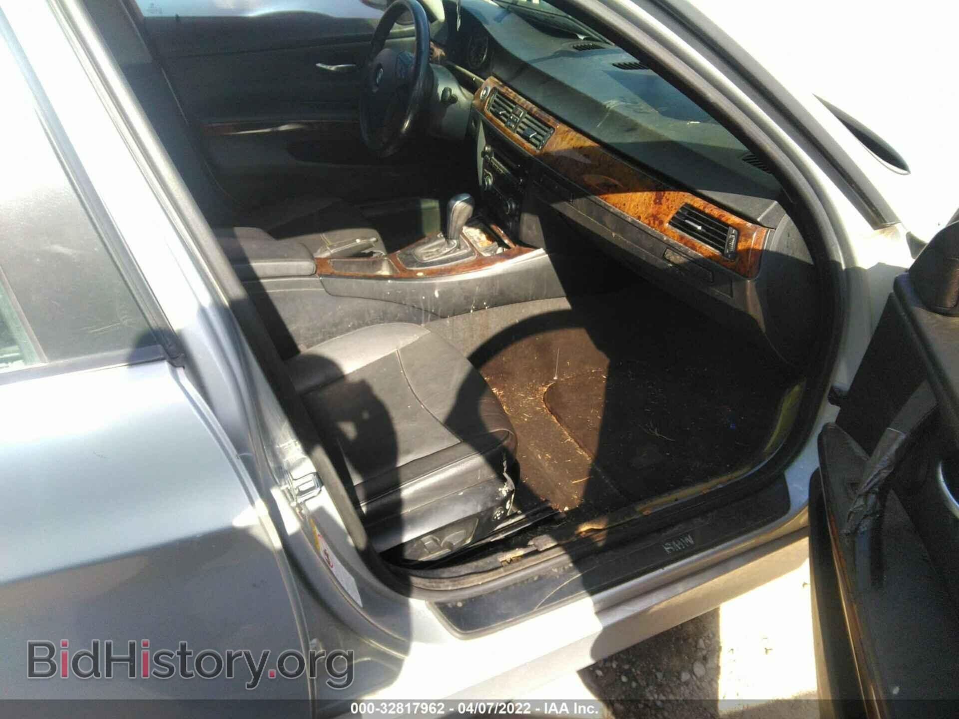 2008 BMW 3 SERIES - VIN: WBAVC73508KP38701 - Фото 5
