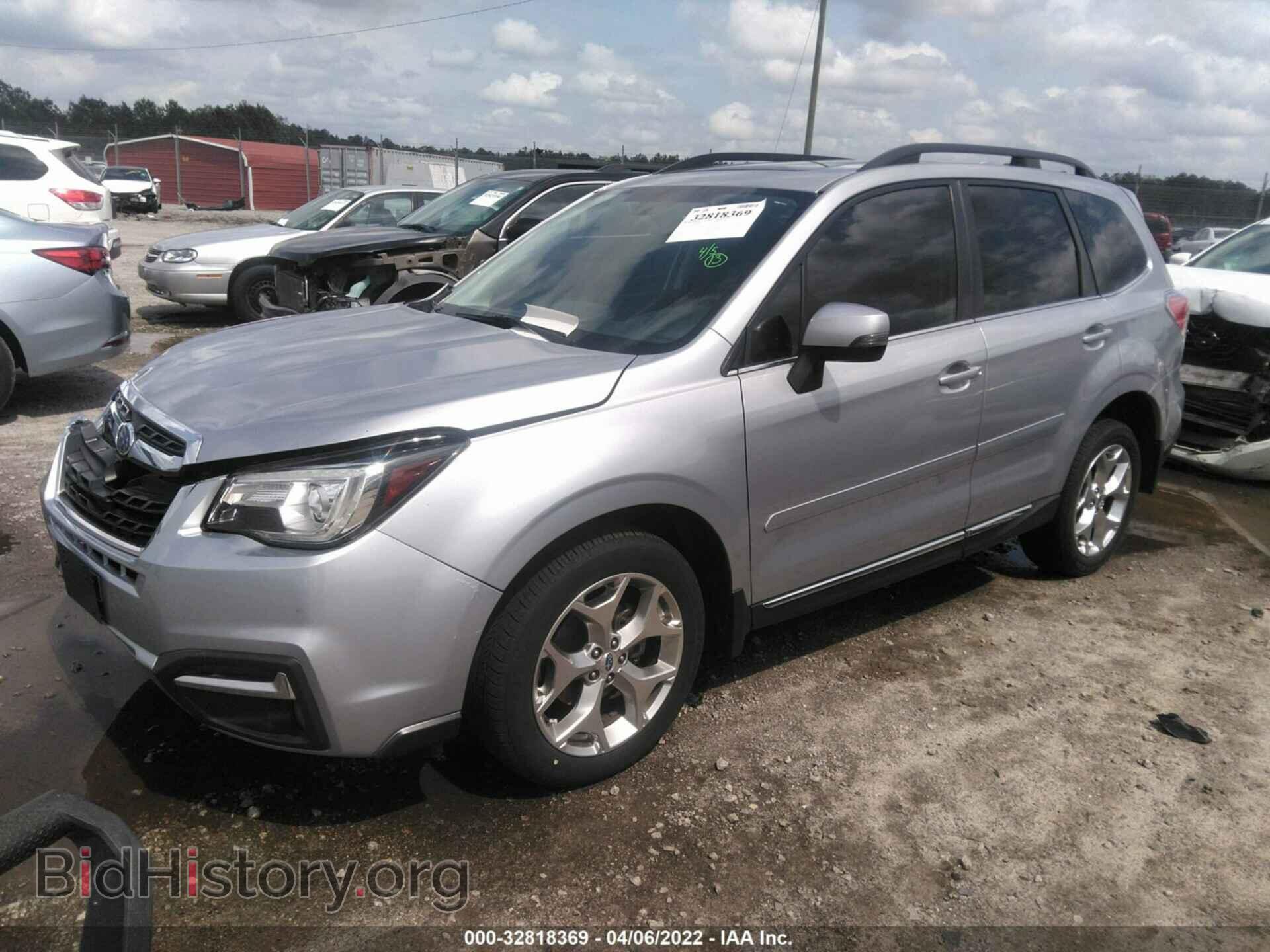 2017 SUBARU FORESTER - VIN: JF2SJAWC8HH556424 - Фото 2