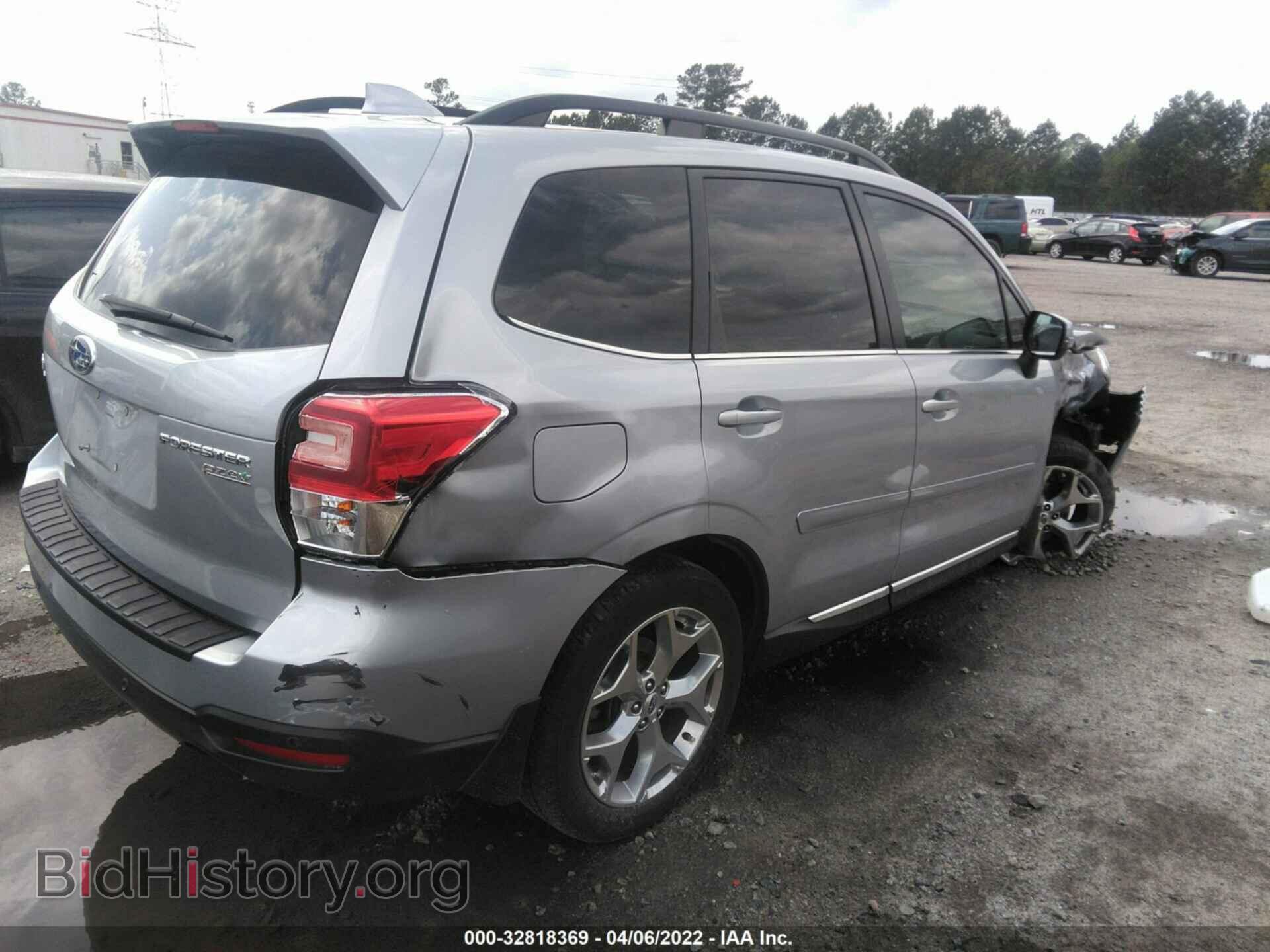 2017 SUBARU FORESTER - VIN: JF2SJAWC8HH556424 - Фото 4