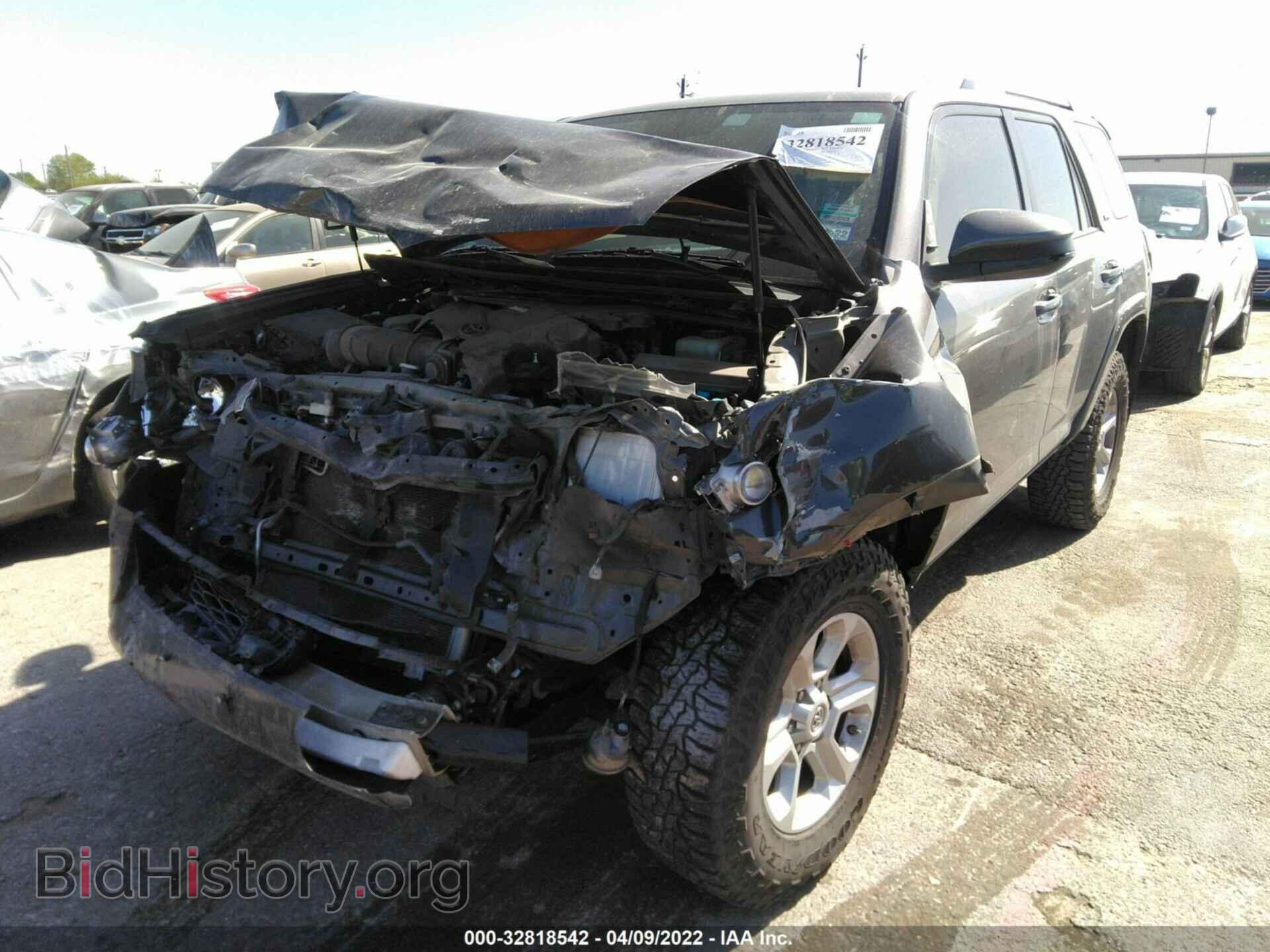2017 TOYOTA 4RUNNER - VIN: JTEBU5JRXH5437778 - Фото 2
