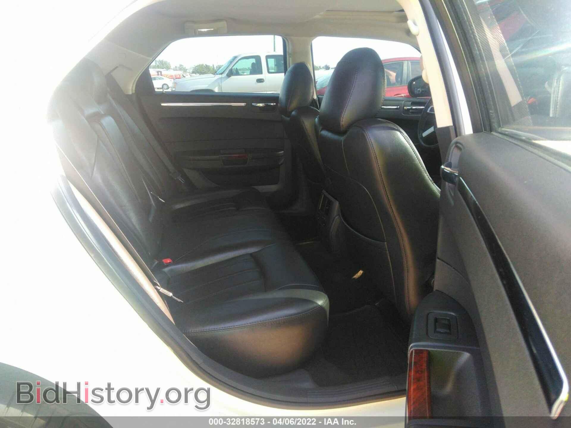 2010 CHRYSLER 300 - VIN: 2C3CA6CT4AH115737 - Фото 8
