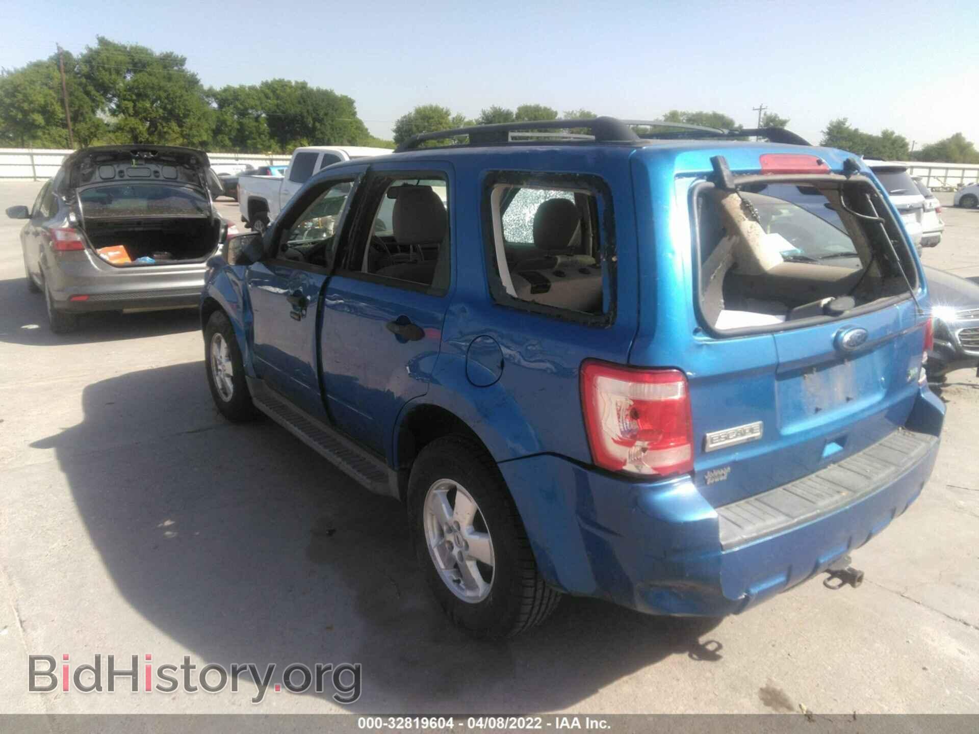 2011 FORD ESCAPE - VIN: 1FMCU0DG5BKB30142 - Фото 3