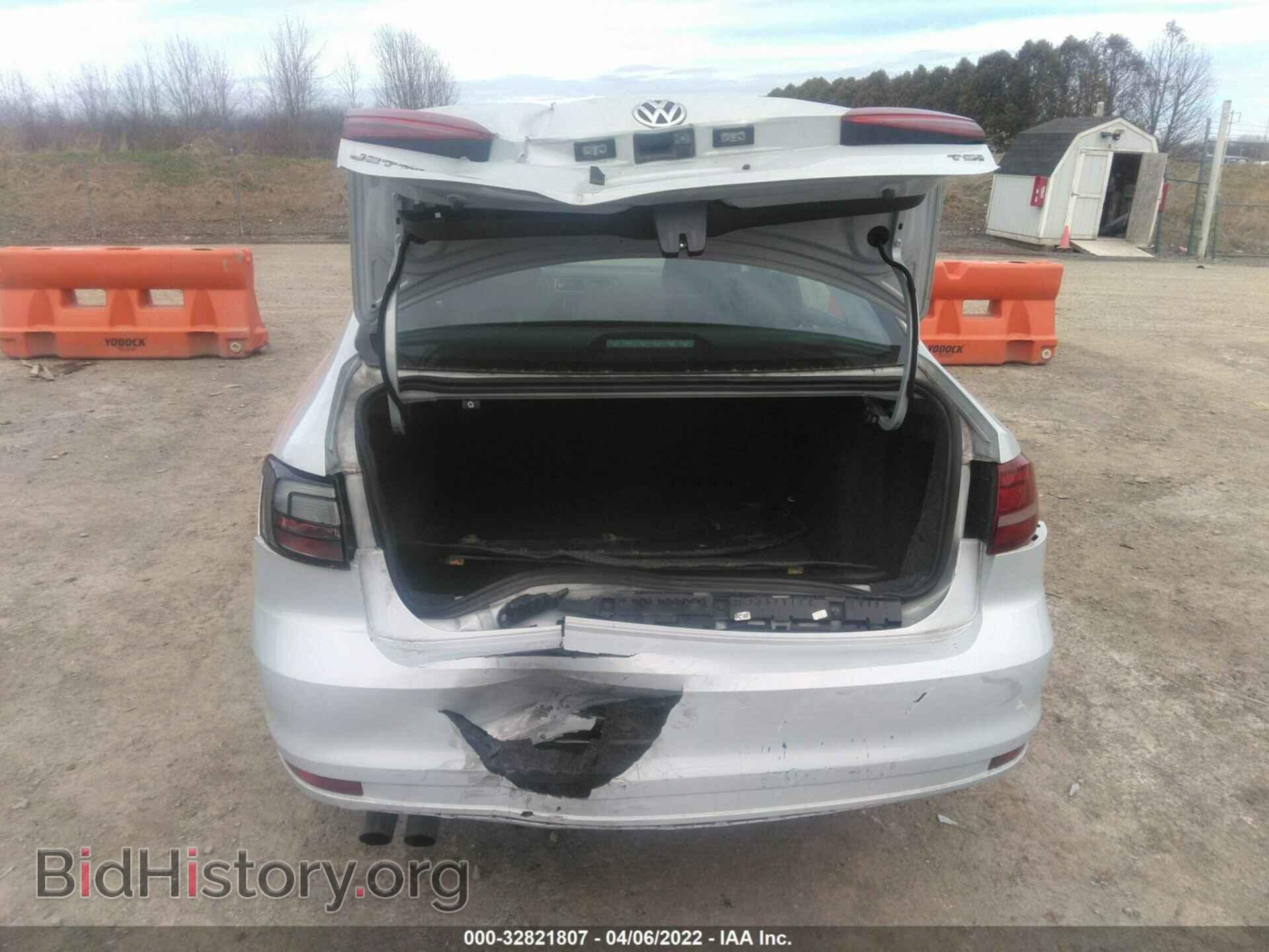 2017 VOLKSWAGEN JETTA - VIN: 3VW2B7AJ2HM381004 - Фото 6
