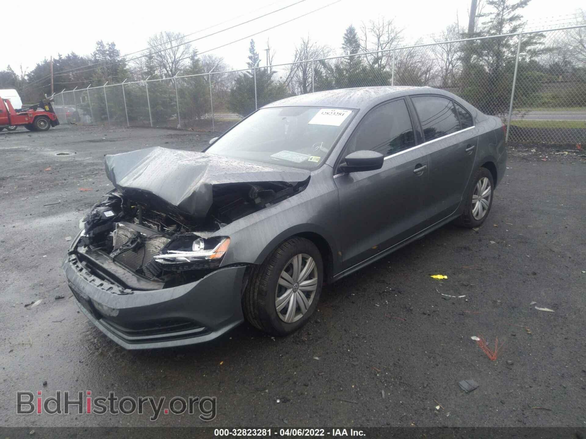 2017 VOLKSWAGEN JETTA - VIN: 3VW2B7AJ2HM337651 - Фото 2