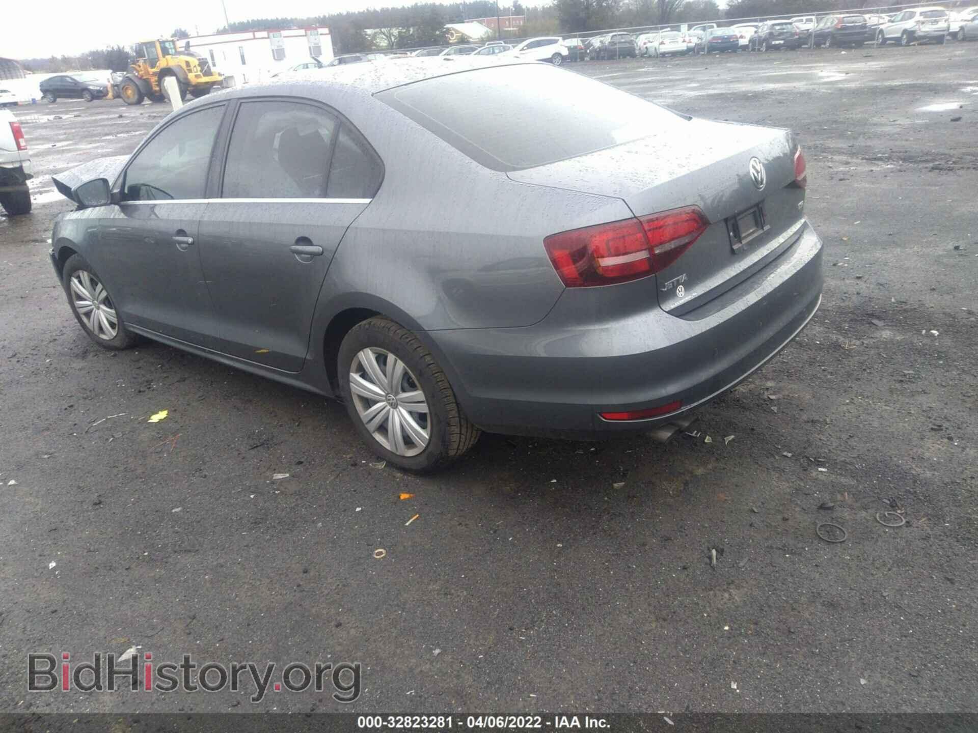 2017 VOLKSWAGEN JETTA - VIN: 3VW2B7AJ2HM337651 - Фото 3