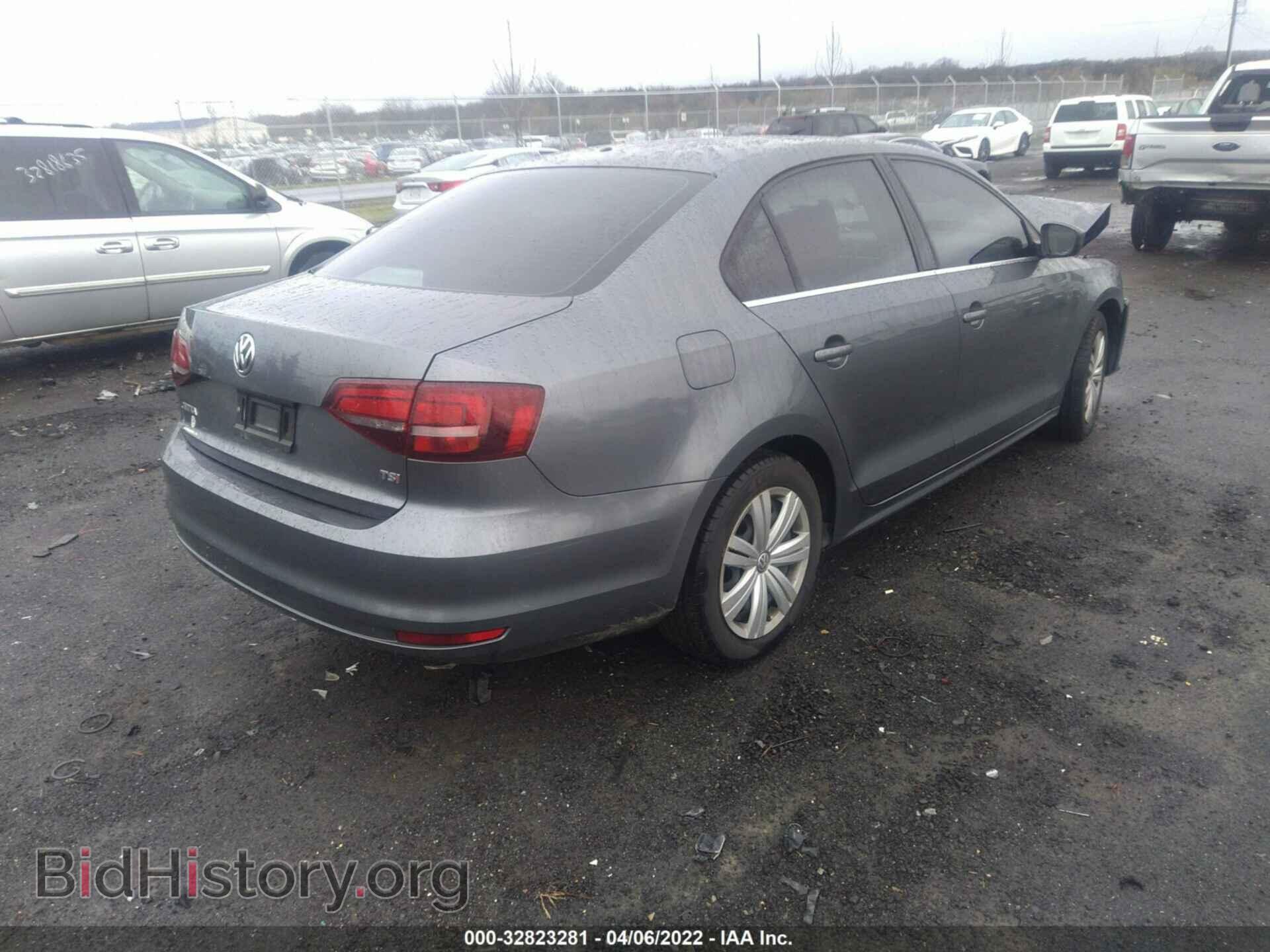 2017 VOLKSWAGEN JETTA - VIN: 3VW2B7AJ2HM337651 - Фото 4