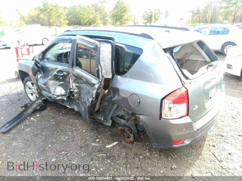 2011 Jeep COMPASS (VIN 1J4NT1FB5BD260878) — photo 3 of 11
