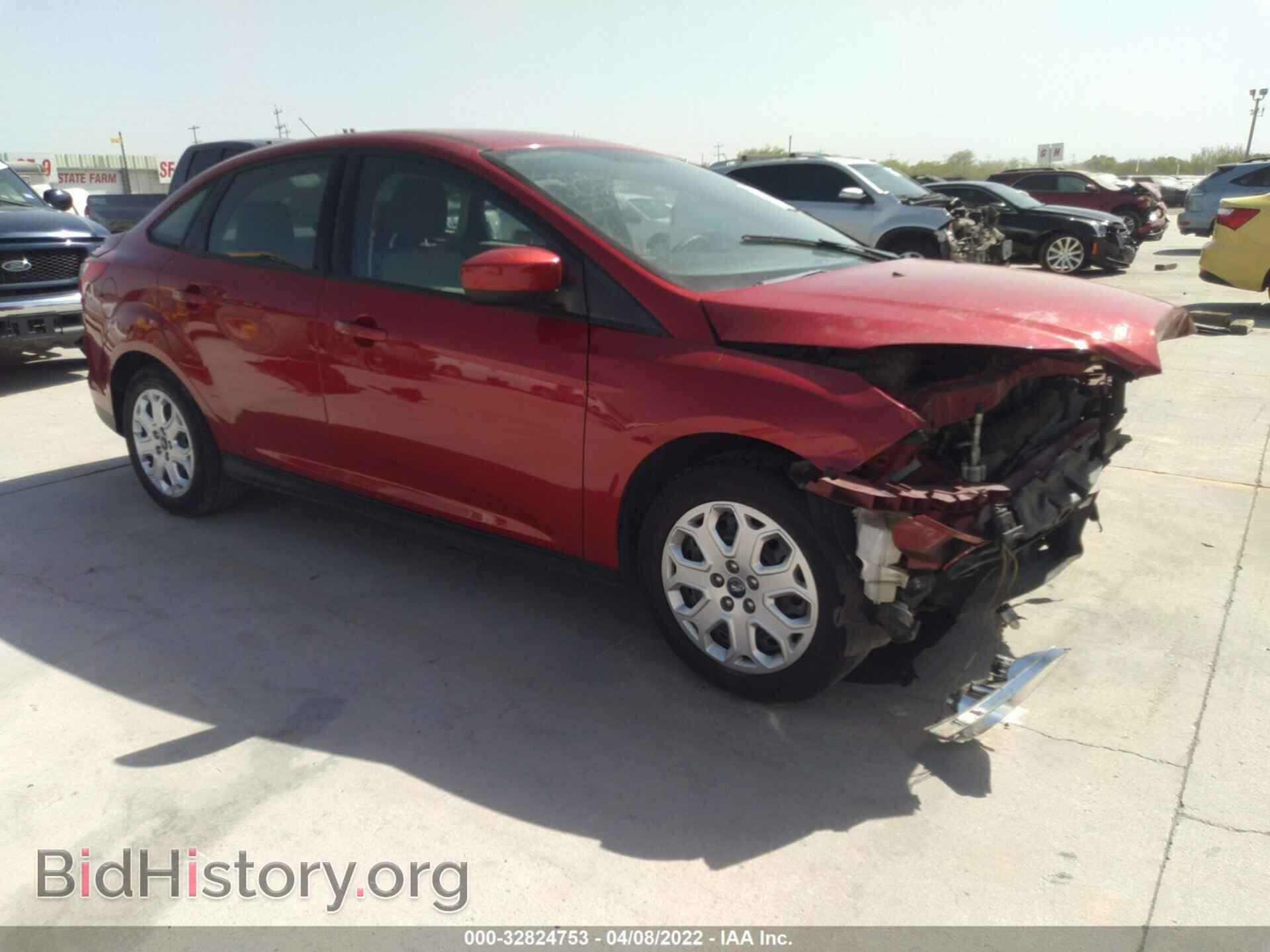 Photo 1FAHP3F26CL221734 - FORD FOCUS 2012