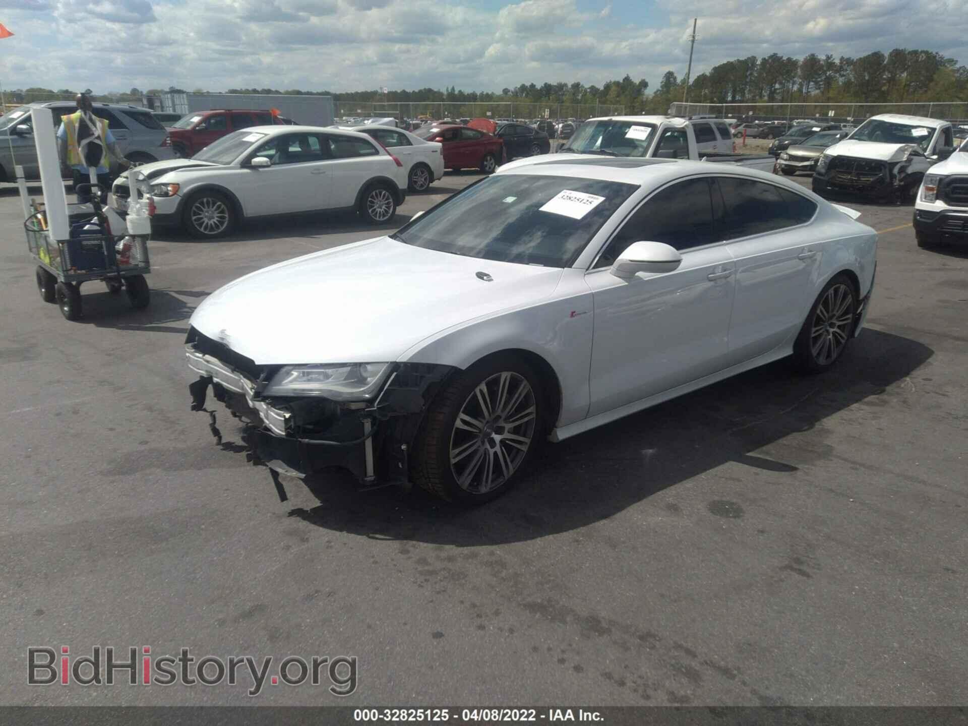 2013 AUDI A7 - VIN: WAU2GAFC2DN042106 - Фото 2