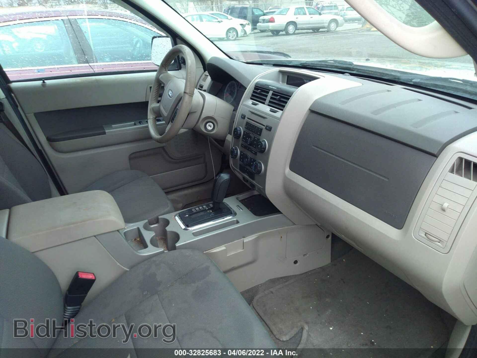 2010 FORD ESCAPE - VIN: 1FMCU0DG4AKA03302 - Фото 5