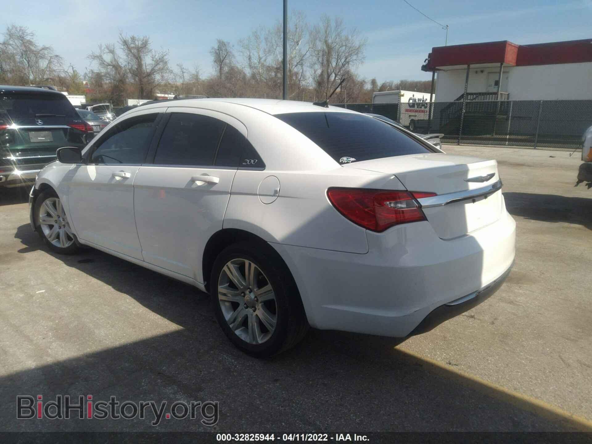 2013 CHRYSLER 200 - VIN: 1C3CCBAB8DN639885 - Фото 3